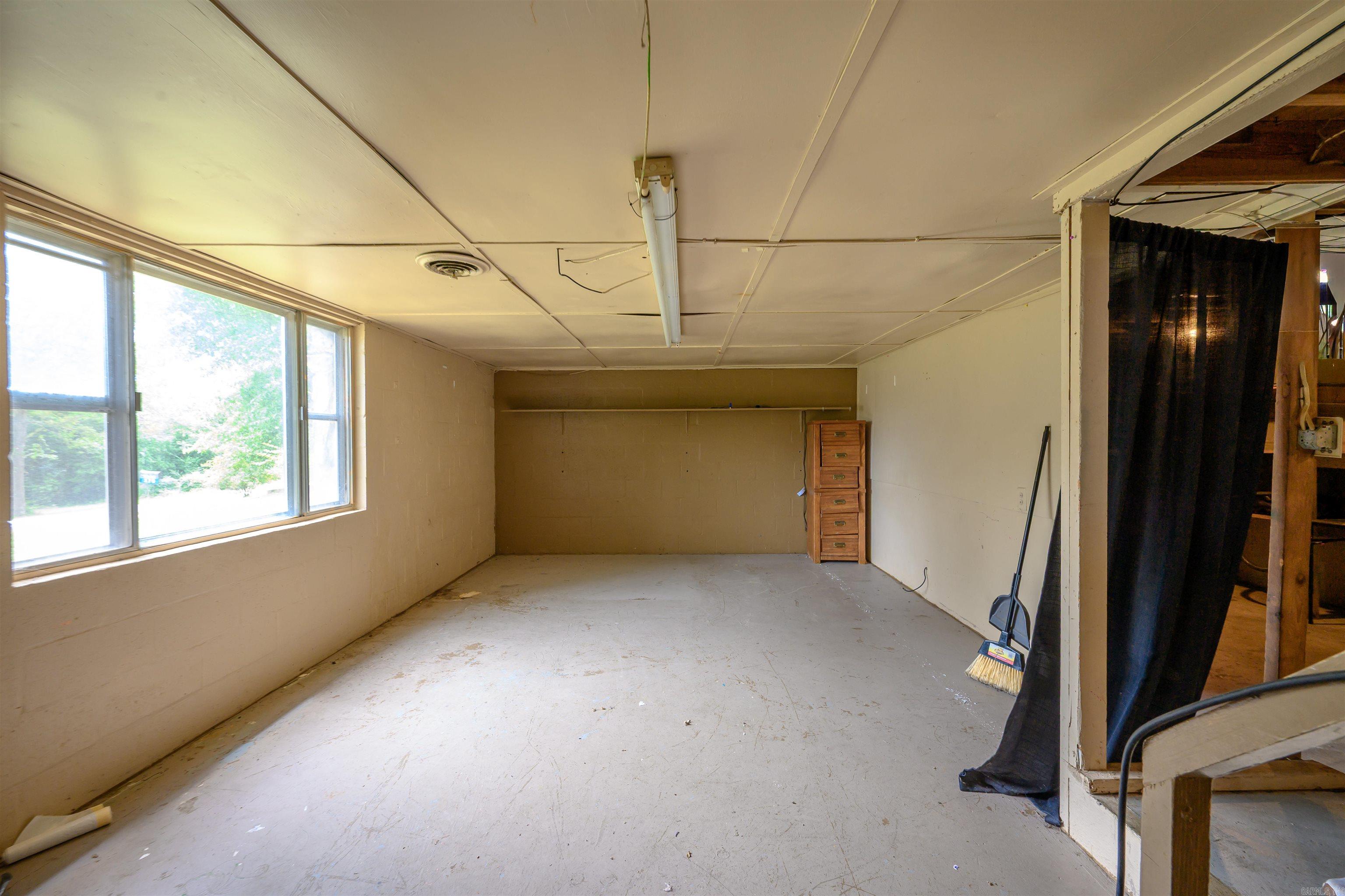 360 W Morrow Street Property Photo 15
