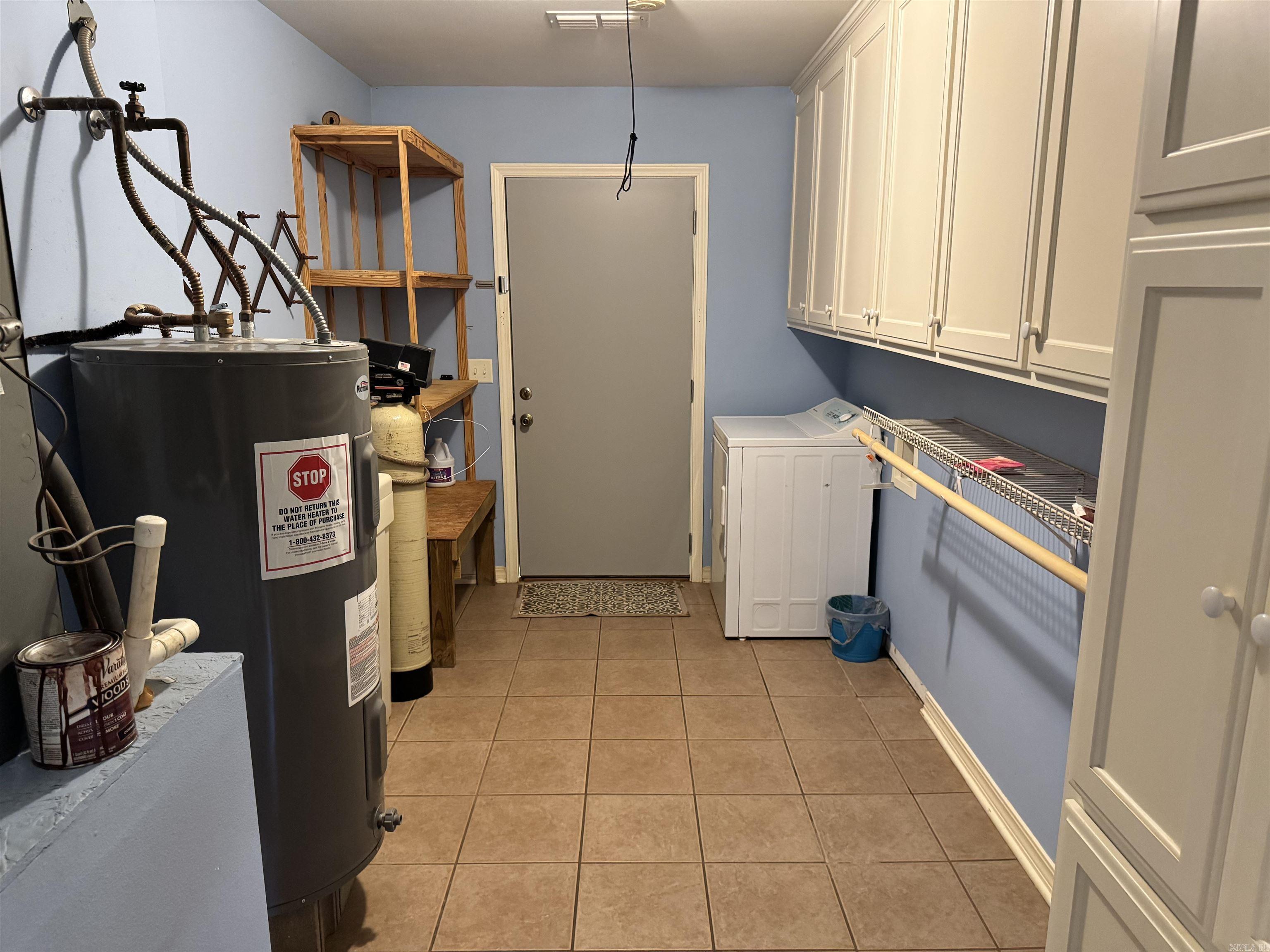 219 Shanendoah Lane Property Photo 14