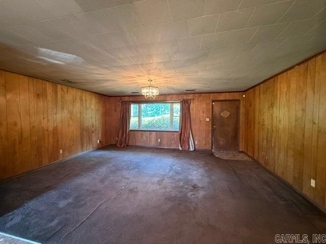 405 Lilac Drive Property Photo 8