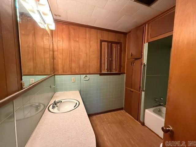 405 Lilac Drive Property Photo 9