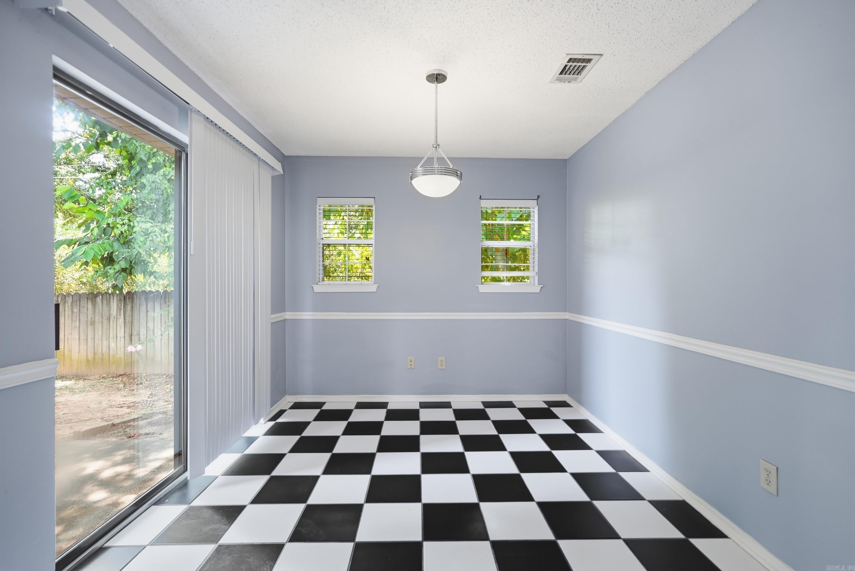 105 King Pine Road Property Photo 10