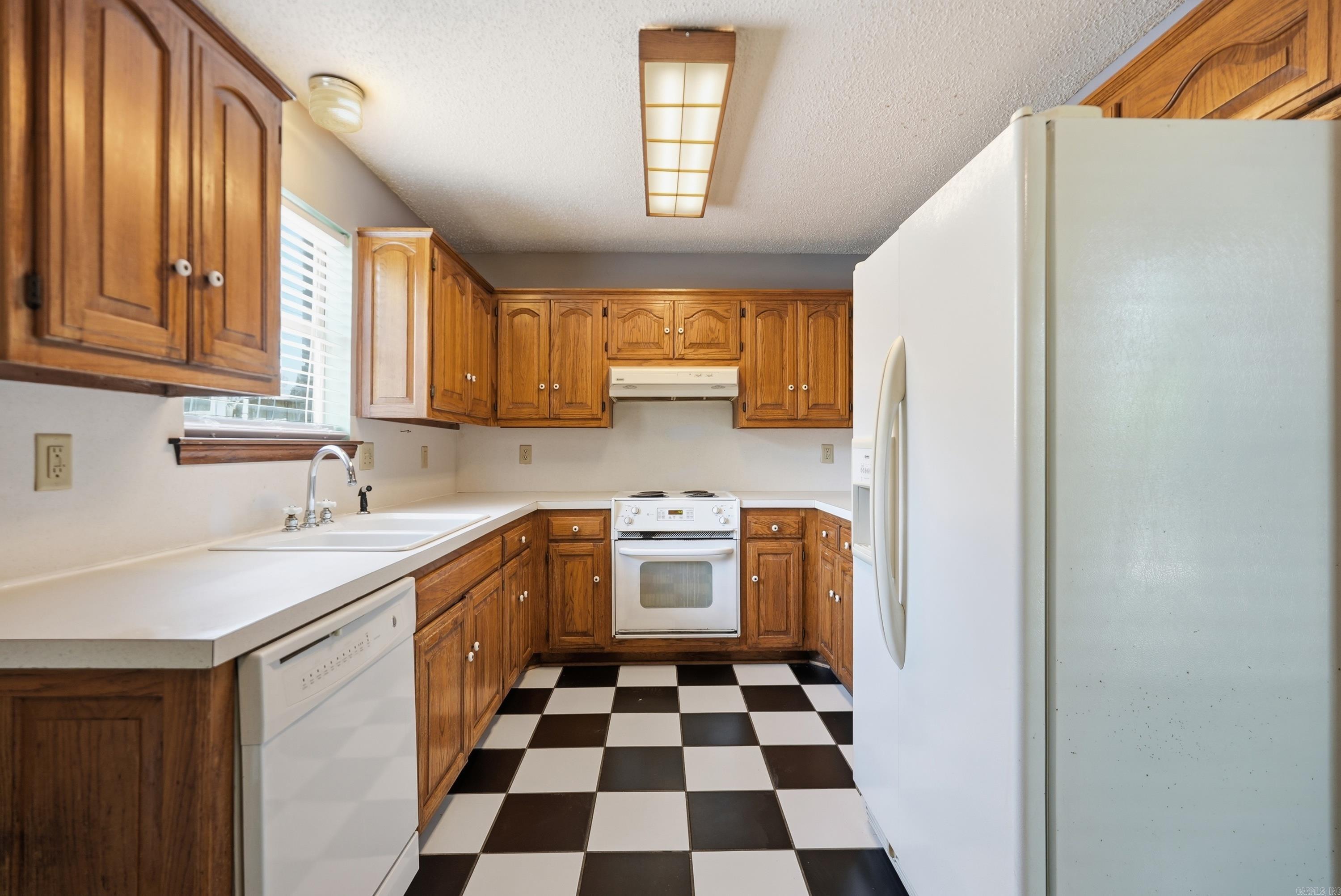 105 King Pine Road Property Photo 14