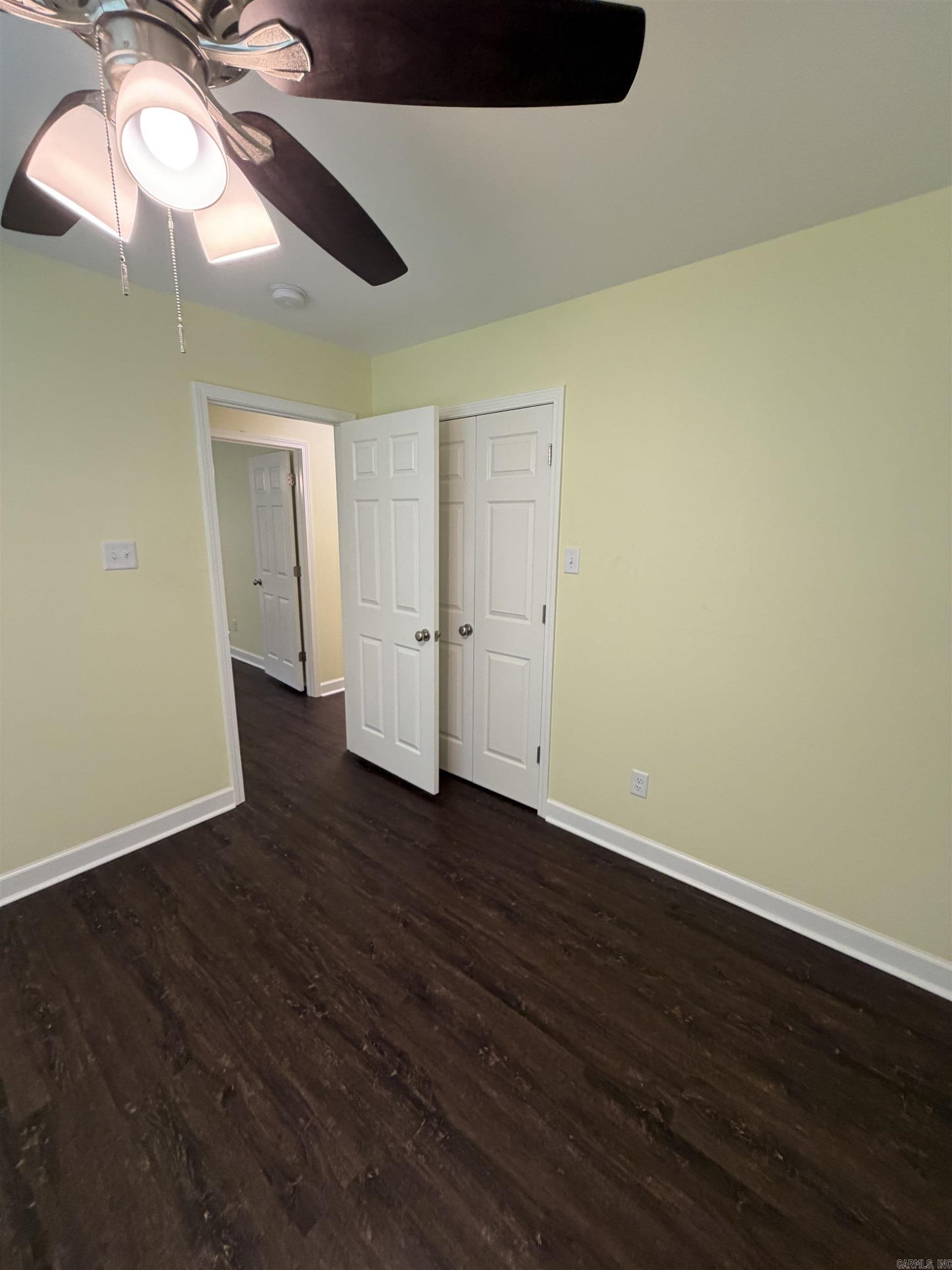 211 Thomas Circle Property Photo 12