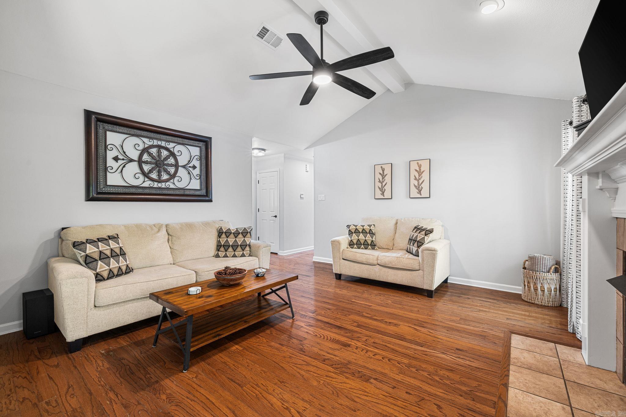 26 Twin Lakes Drive Property Photo 4