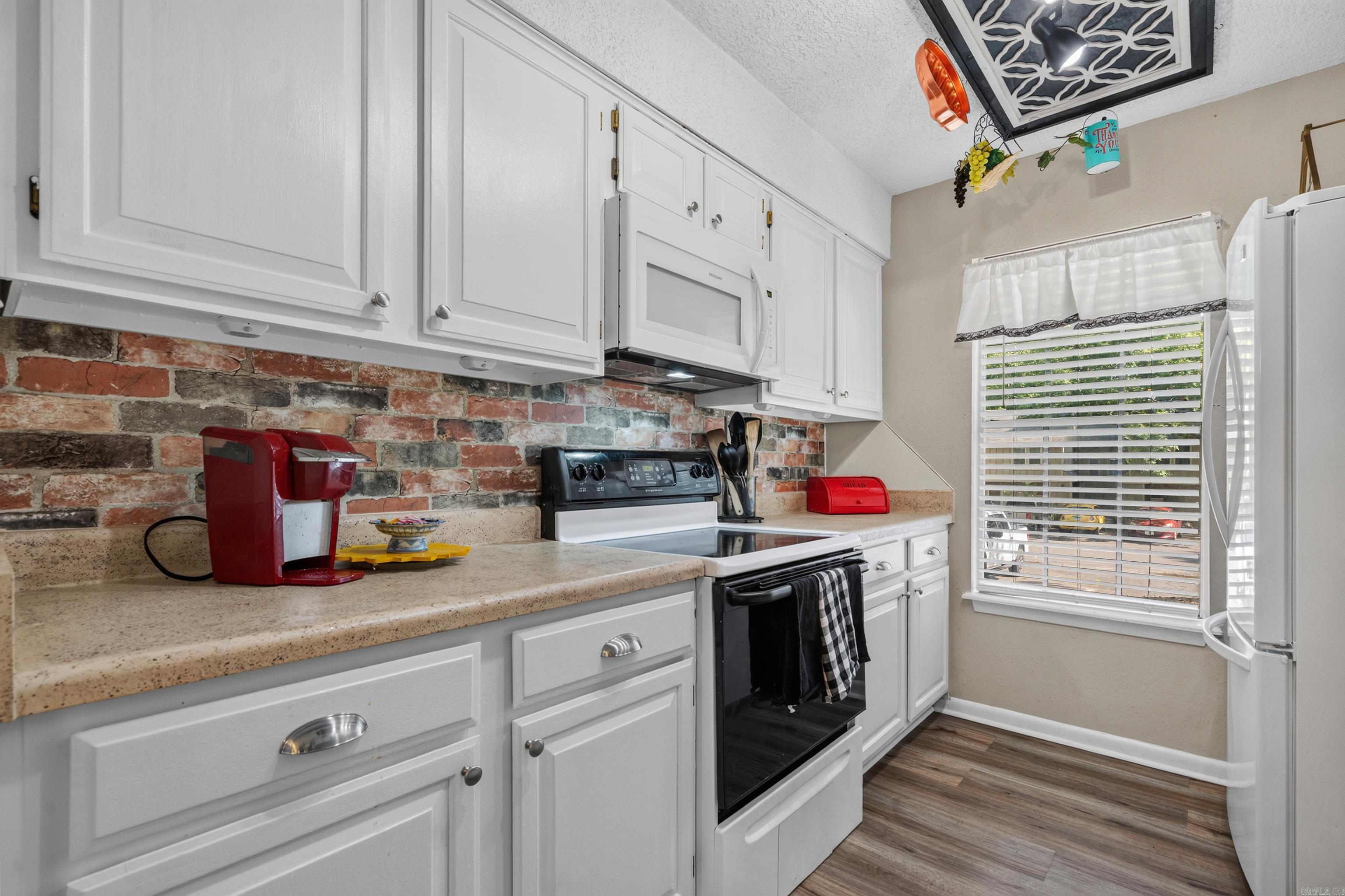 118 Emperado Way Property Photo 11