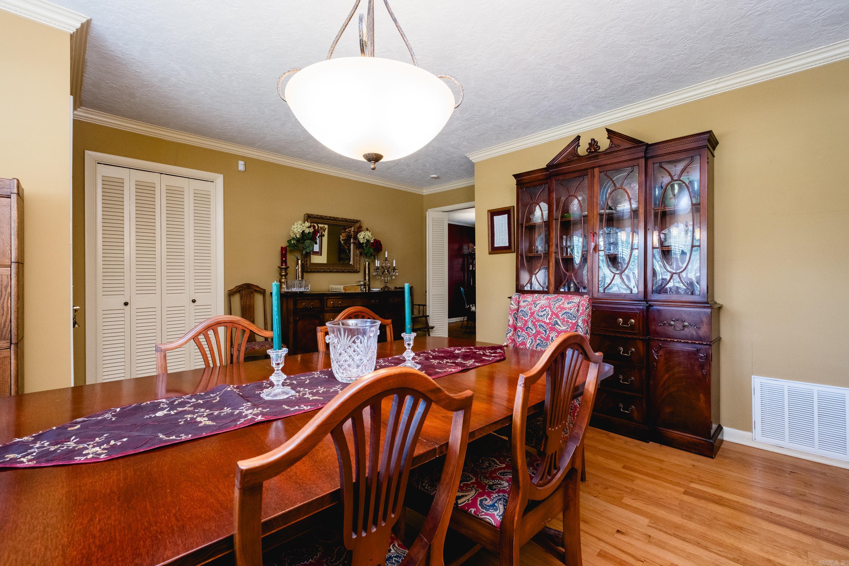 6419 Evergreen Drive Property Photo 3