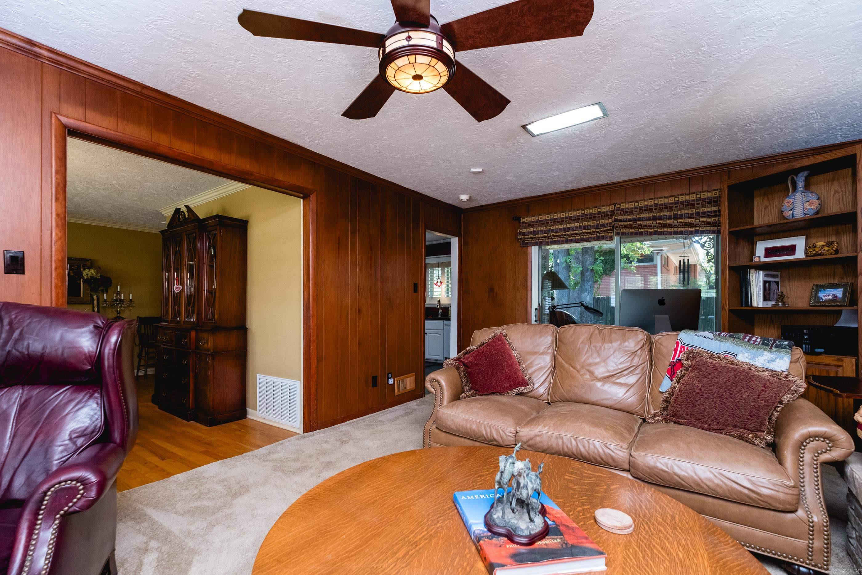 6419 Evergreen Drive Property Photo 7