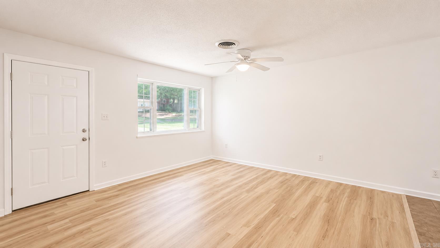1111 Edgehill Drive Property Photo 10
