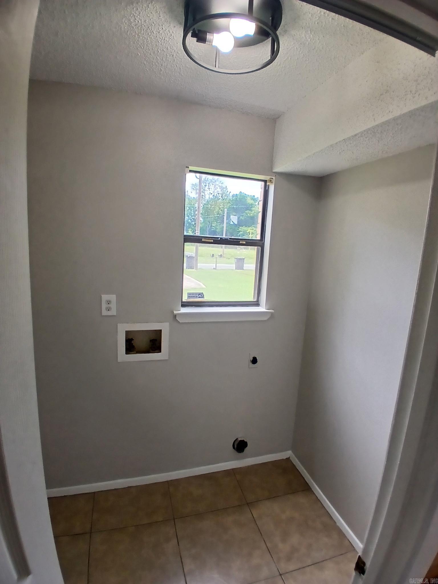 705 S. Spring Street Property Photo 4