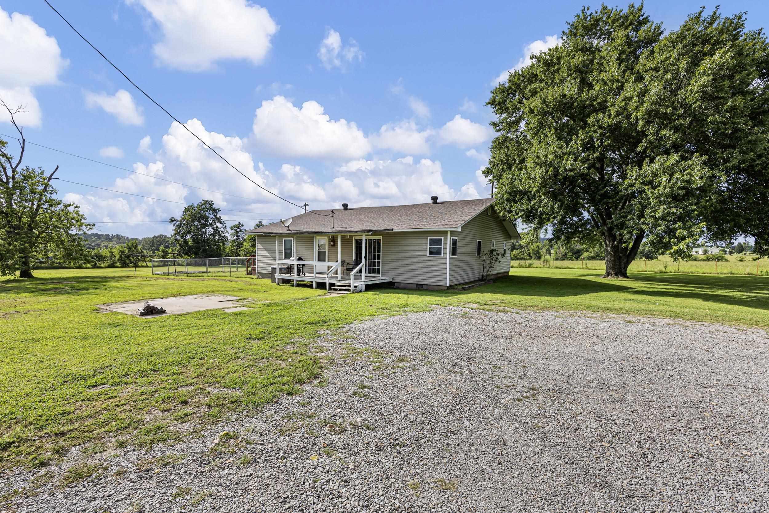 583 Grandview Road Property Photo 2