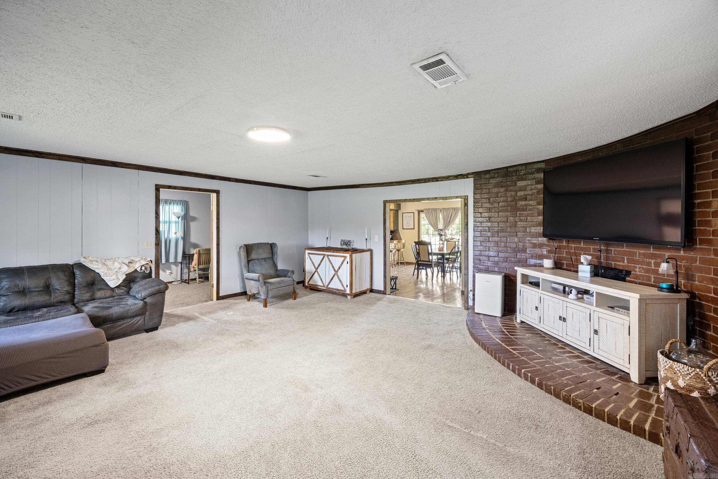 583 Grandview Road Property Photo 8