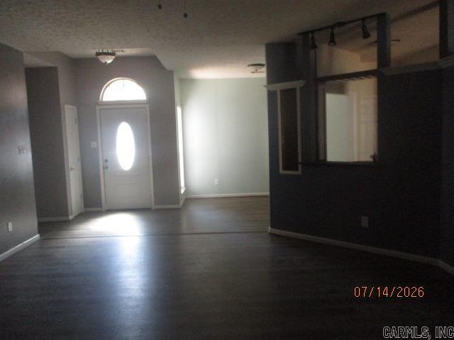 2013 N Hills Dr Property Photo 5