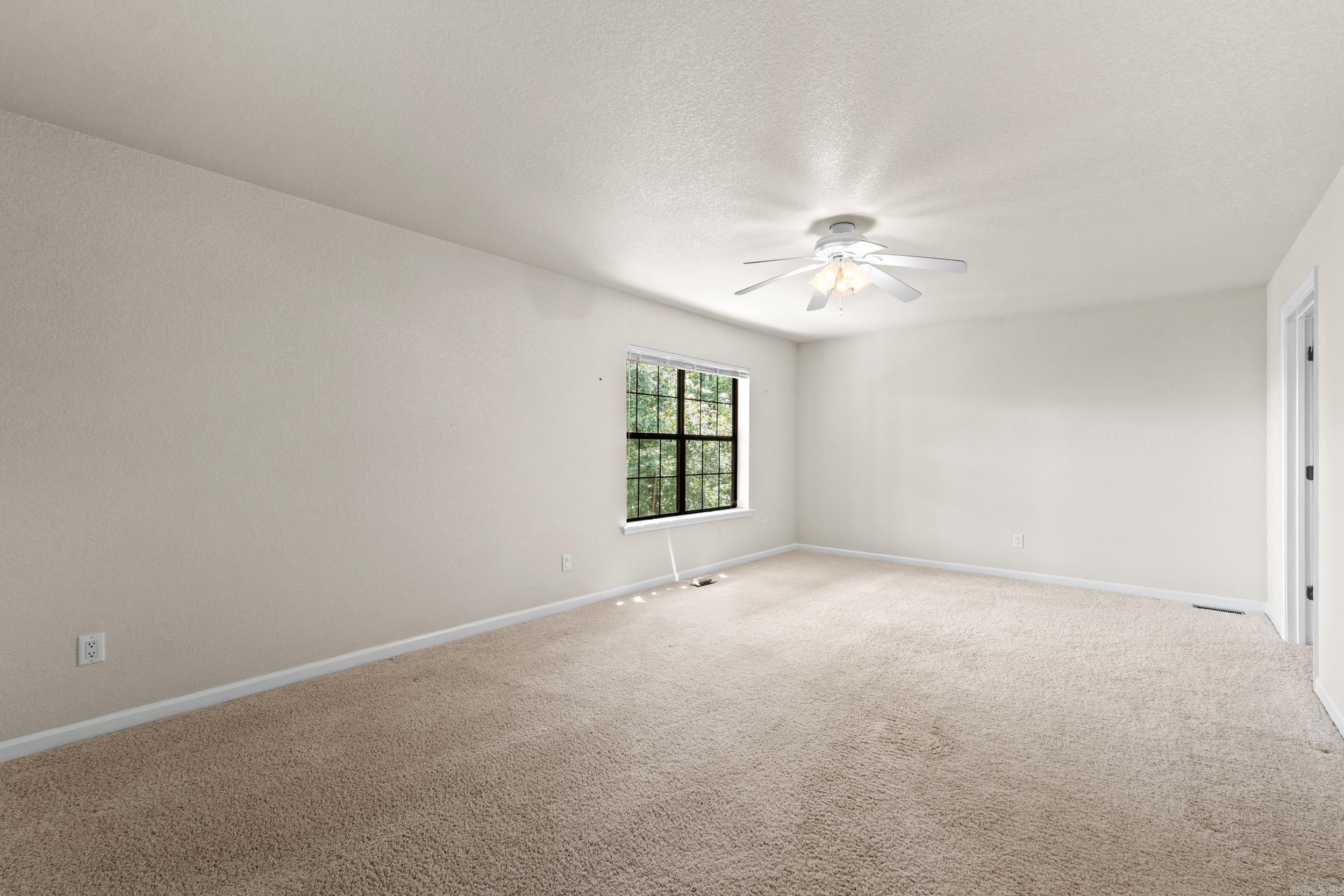 35 Derecho Way Property Photo 31