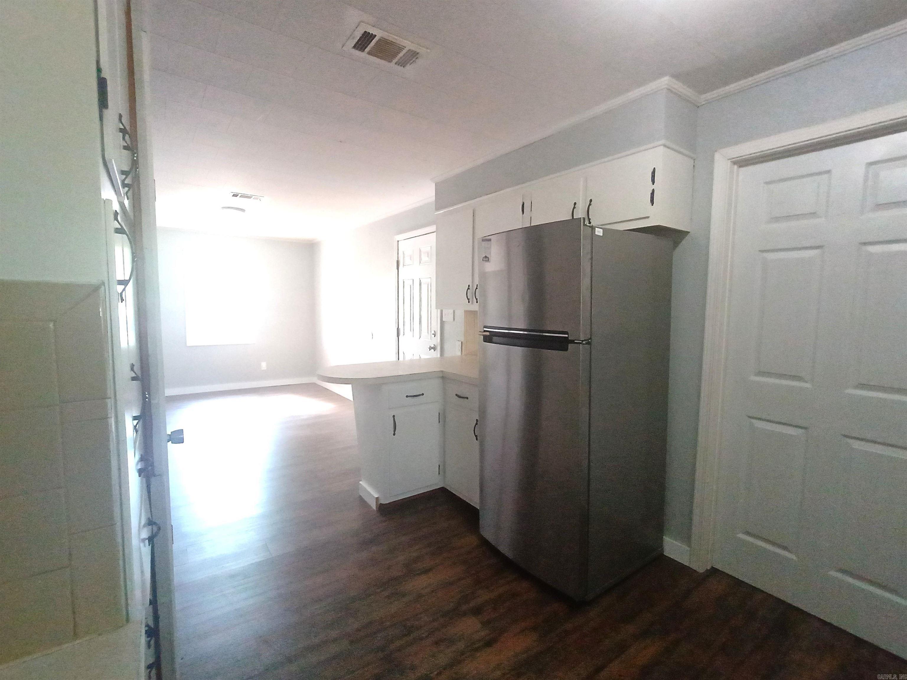 209 S. 16th Ave Property Photo 6