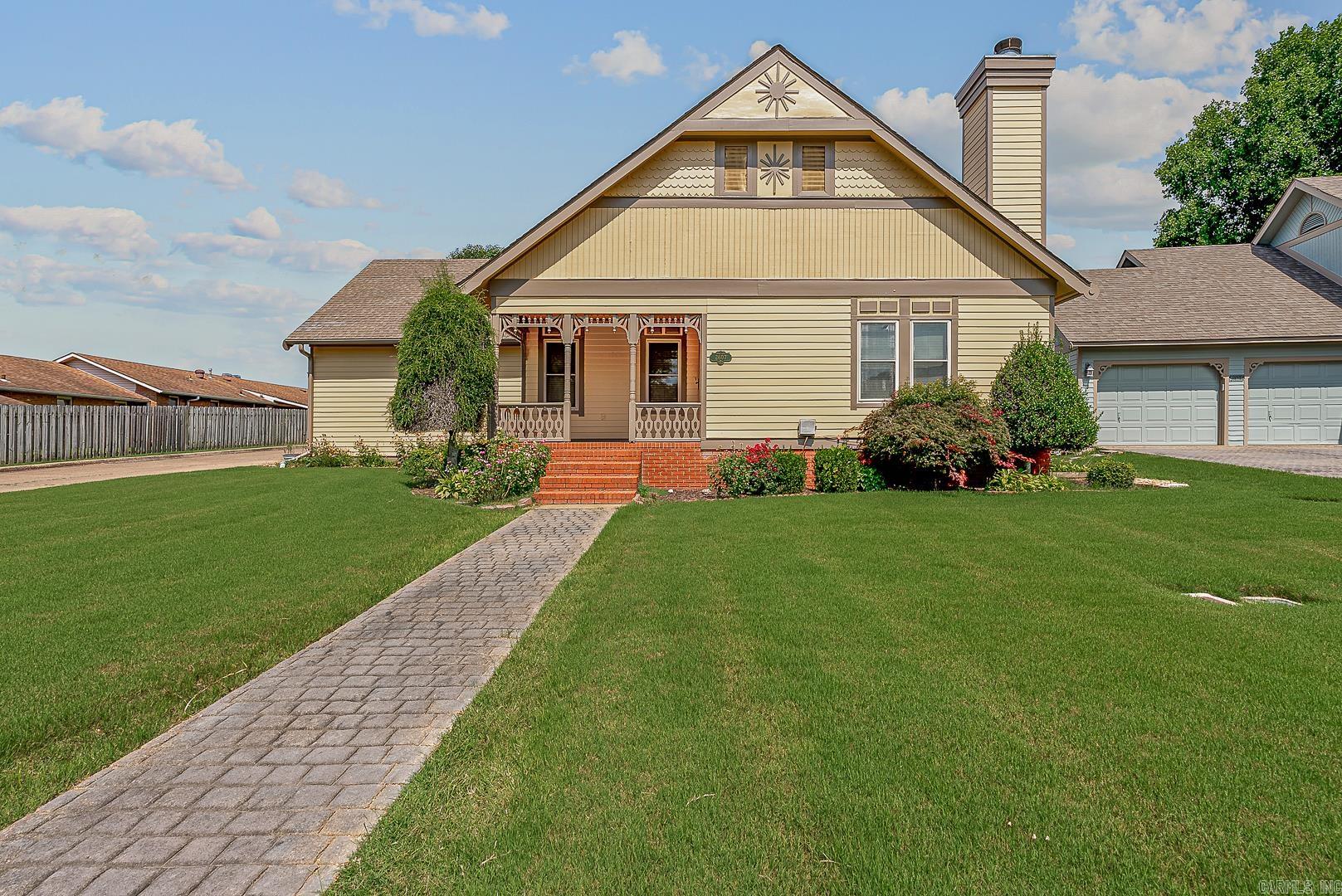 2607 Greenbriar Property Photo 1