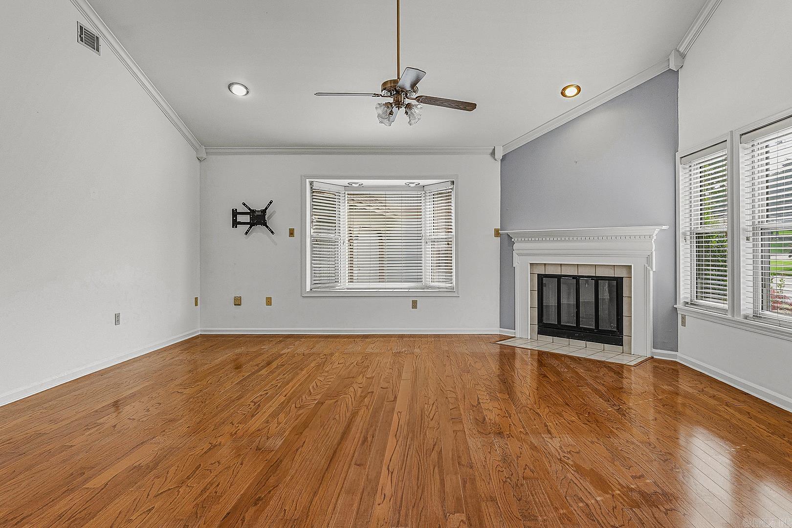 2607 Greenbriar Property Photo 7