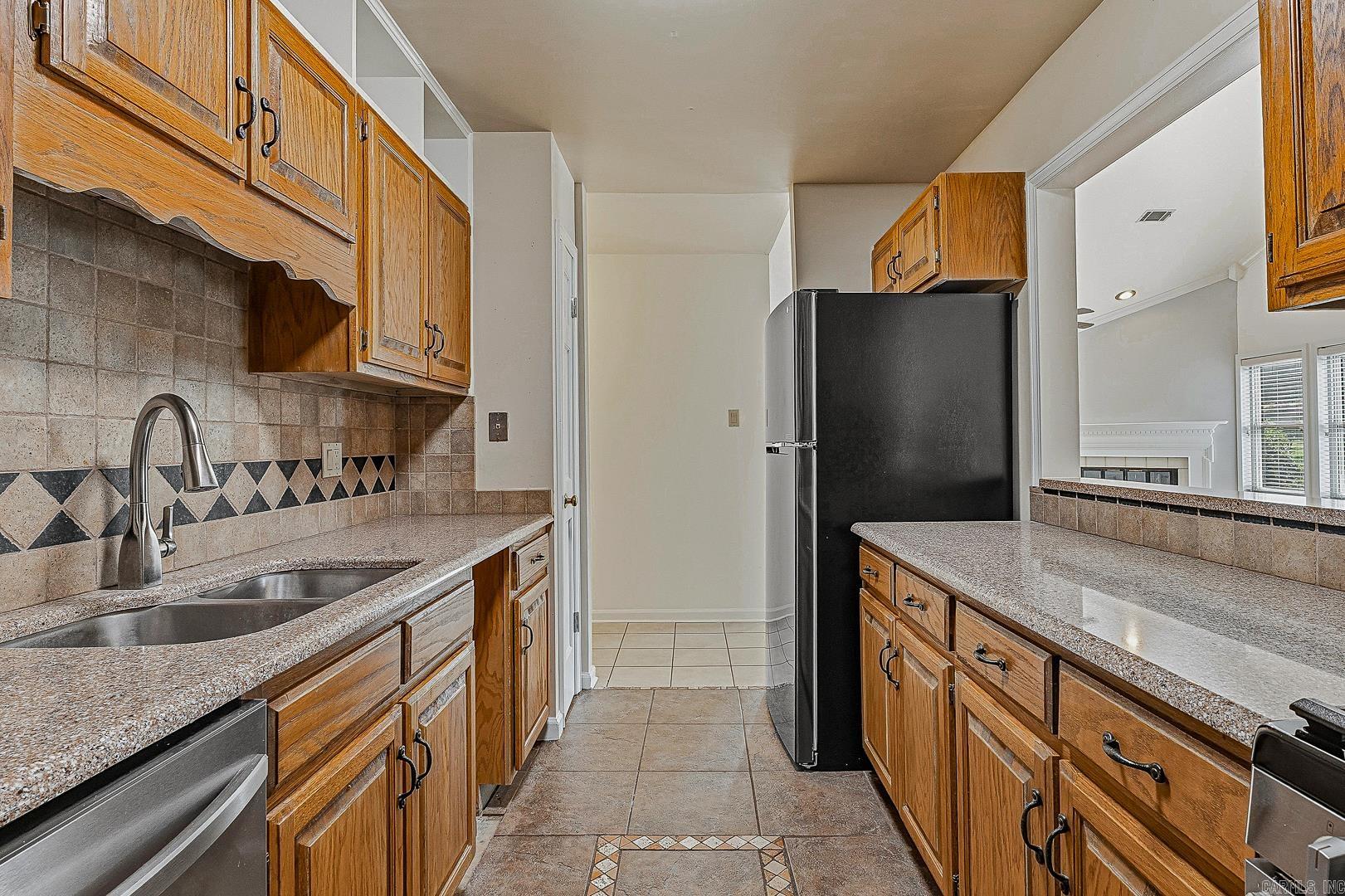 2607 Greenbriar Property Photo 15