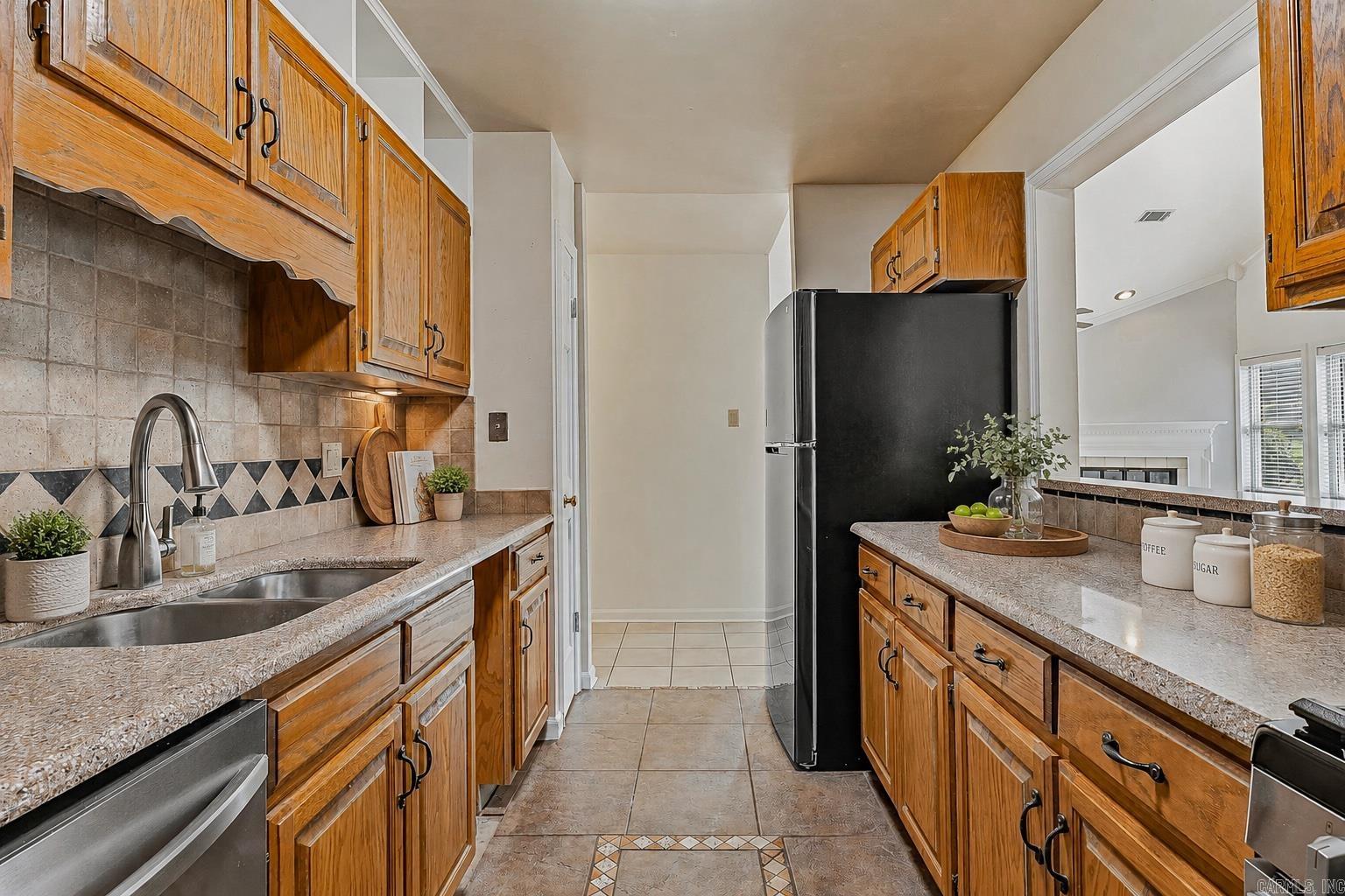 2607 Greenbriar Property Photo 16