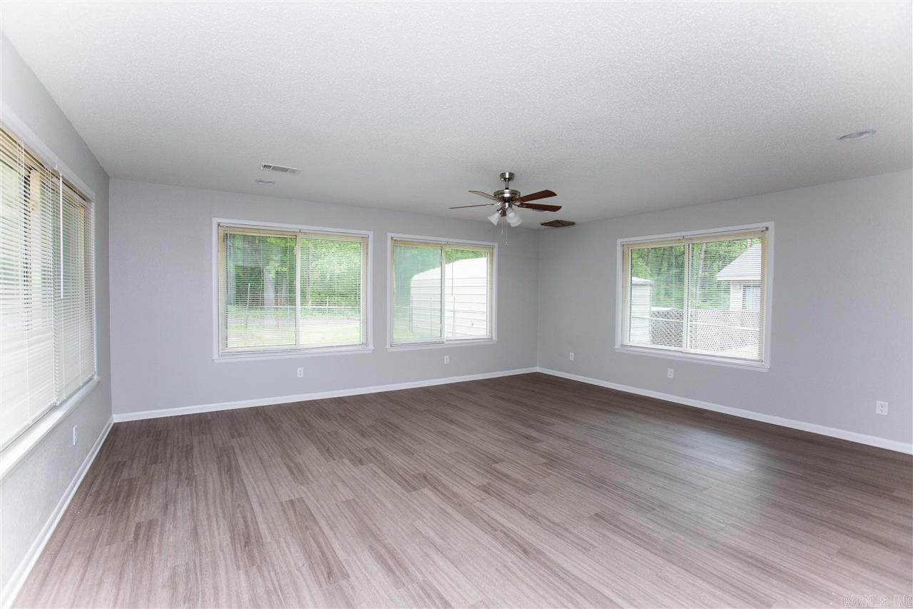 6724 Carolina Drive Property Photo 6
