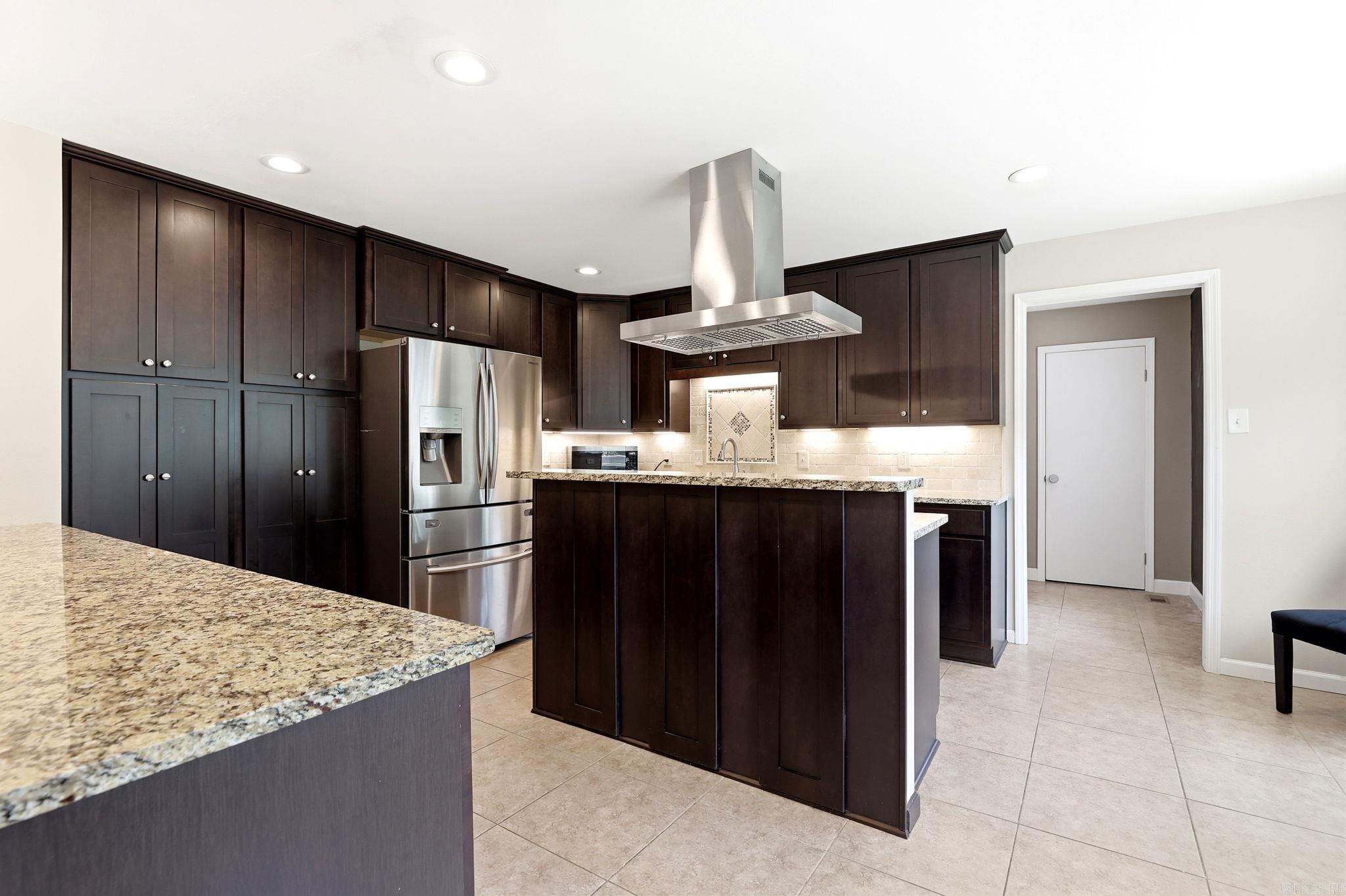 12815 Saint Charles Boulevard Property Photo 11