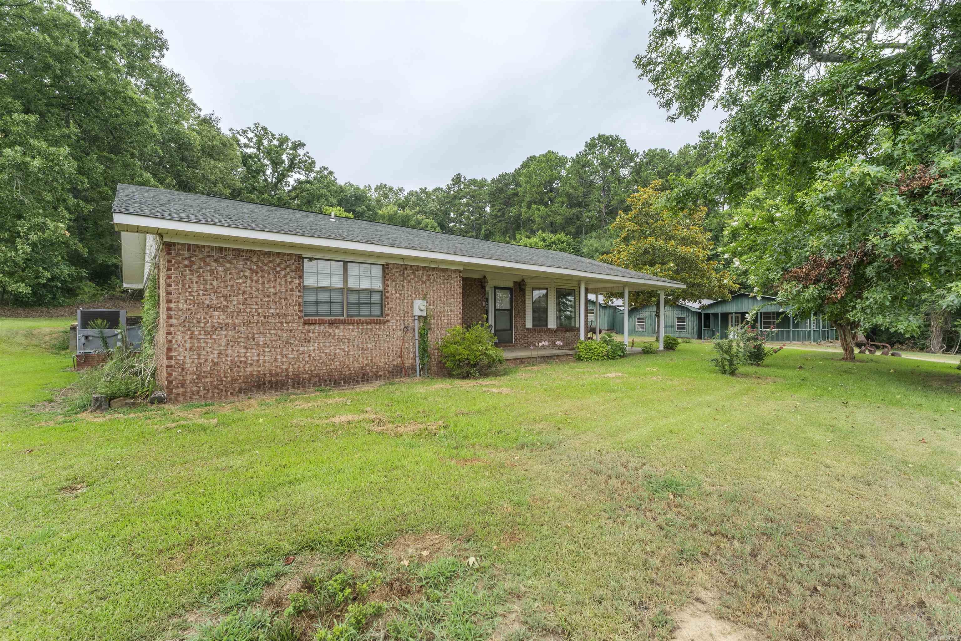 7665 Market Property Photo 2