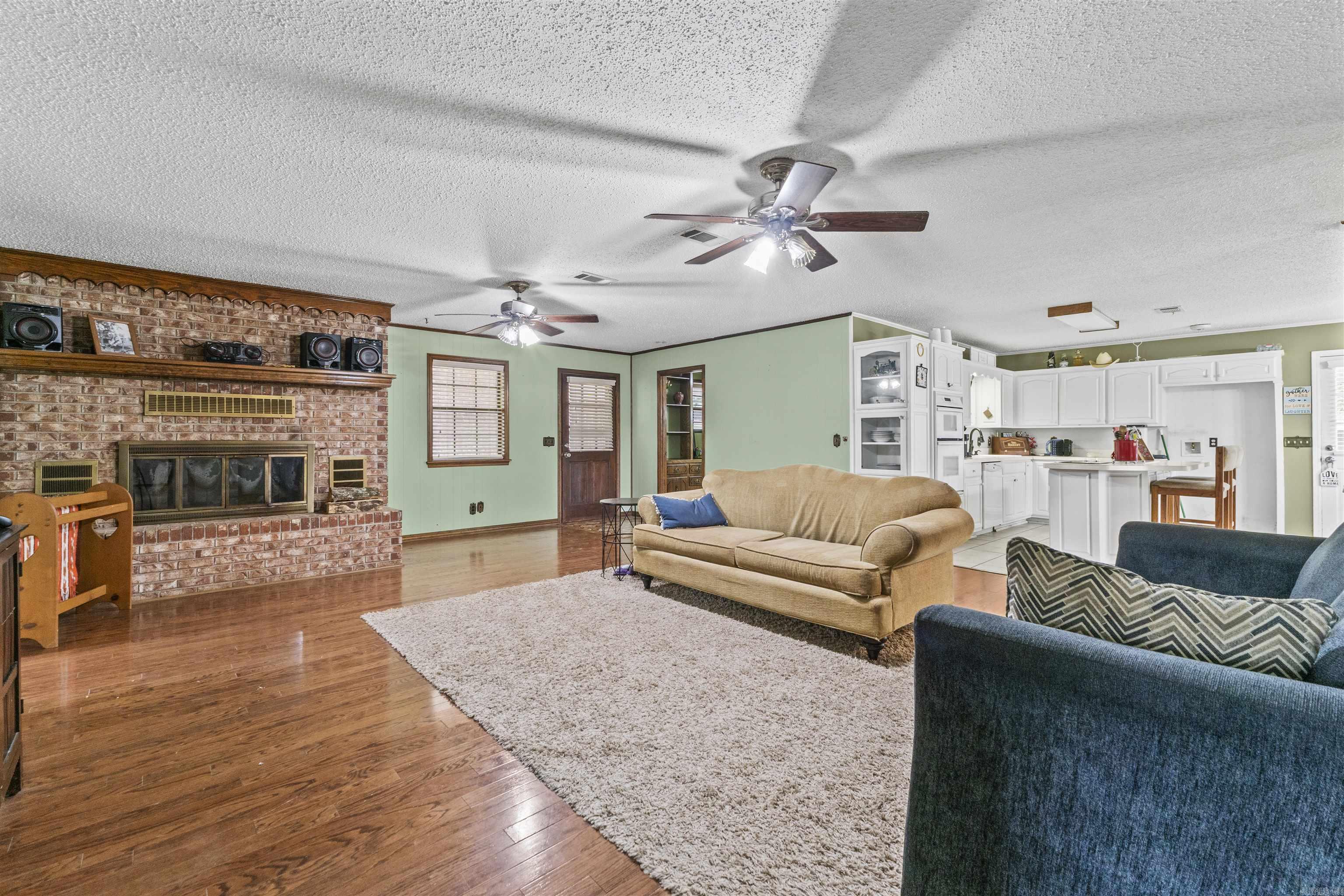 7665 Market Property Photo 8