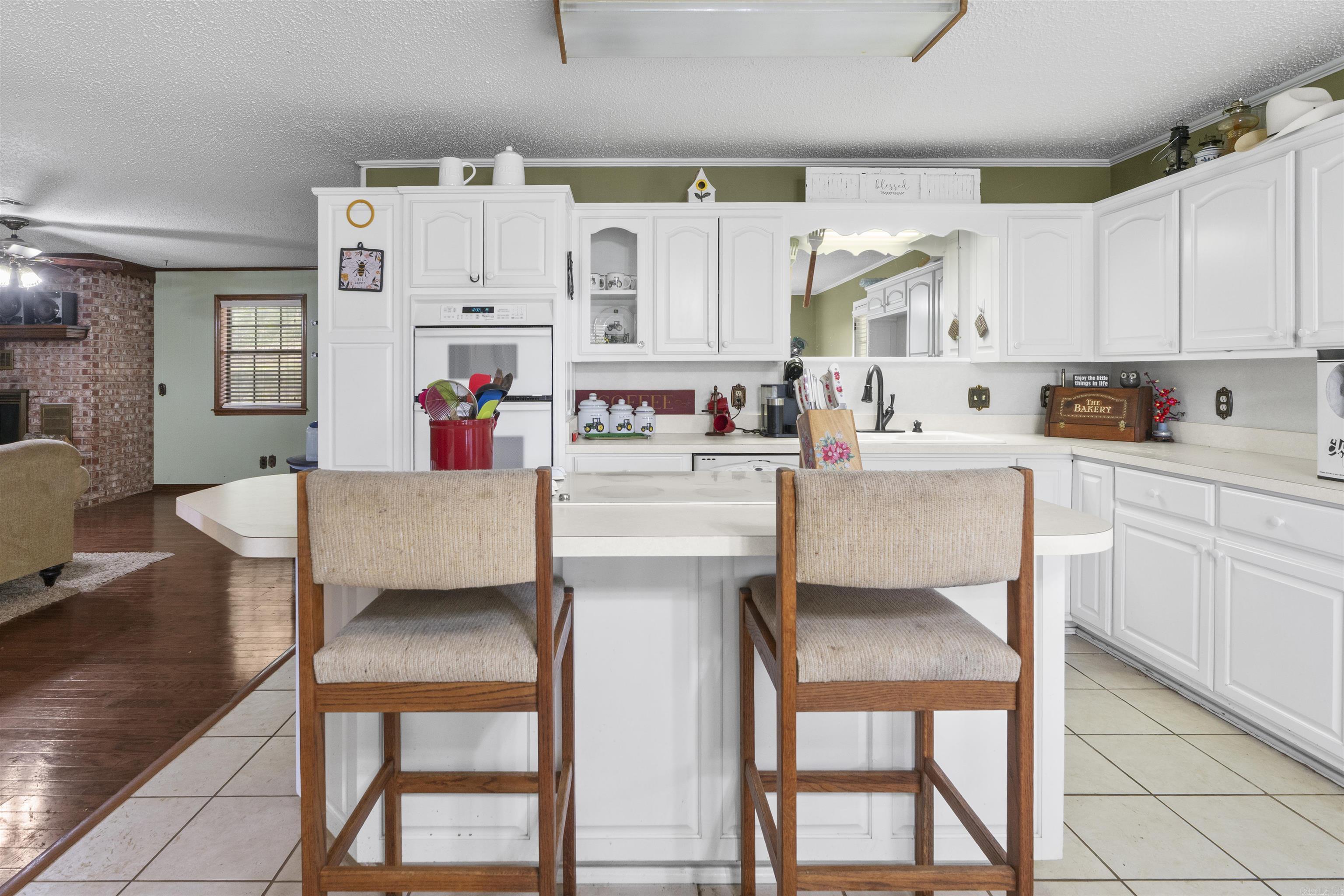 7665 Market Property Photo 11