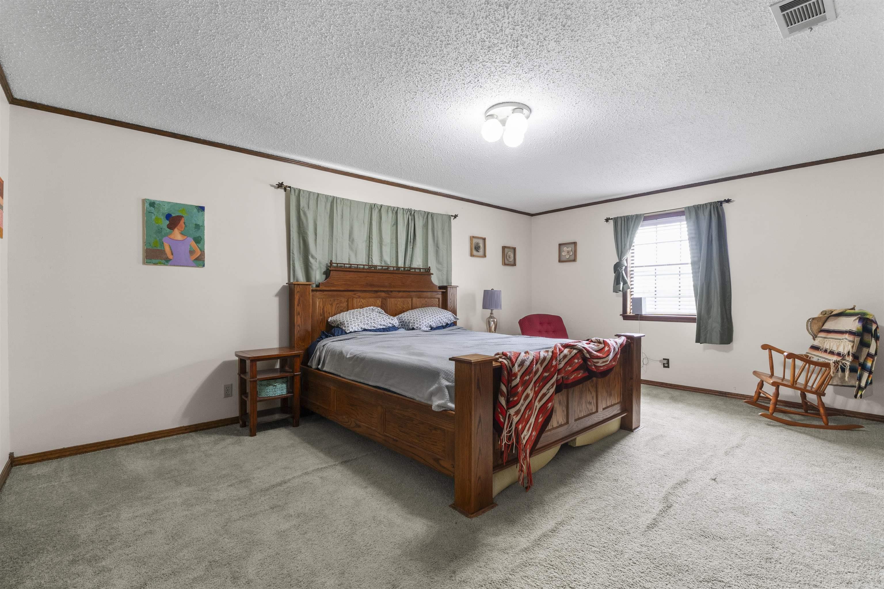 7665 Market Property Photo 15