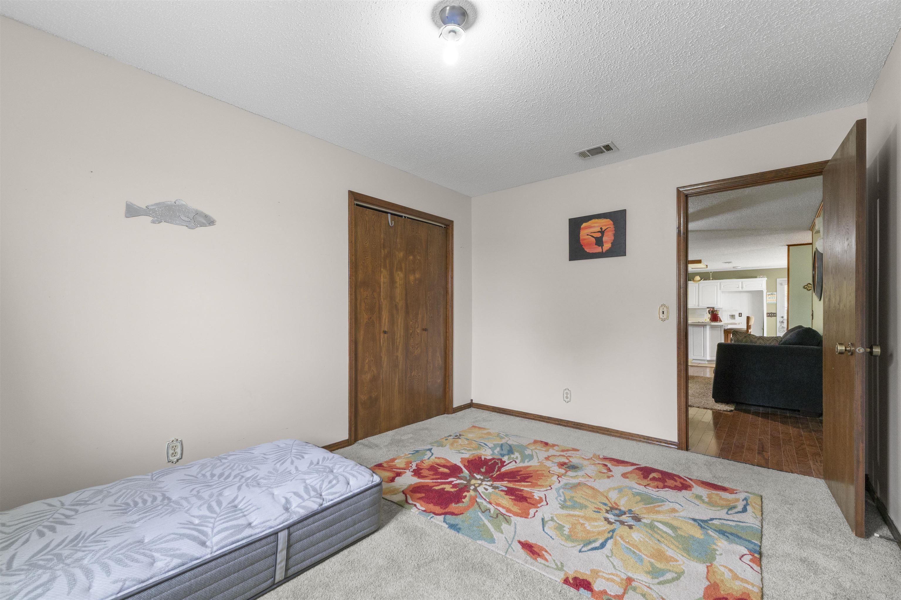 7665 Market Property Photo 22