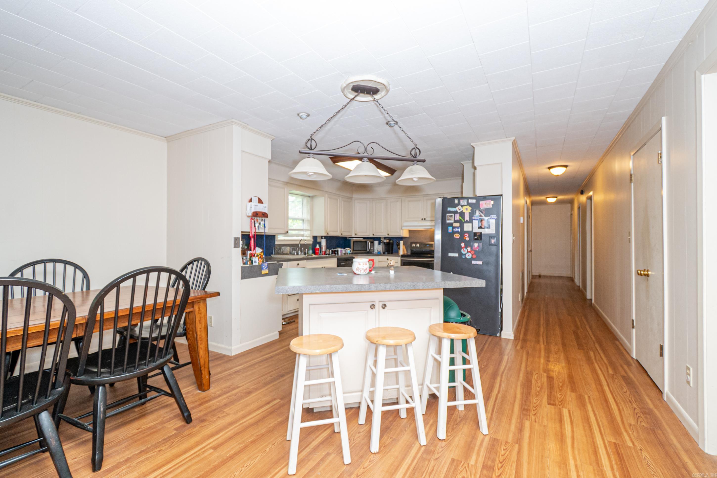1717 Pineview Property Photo 4