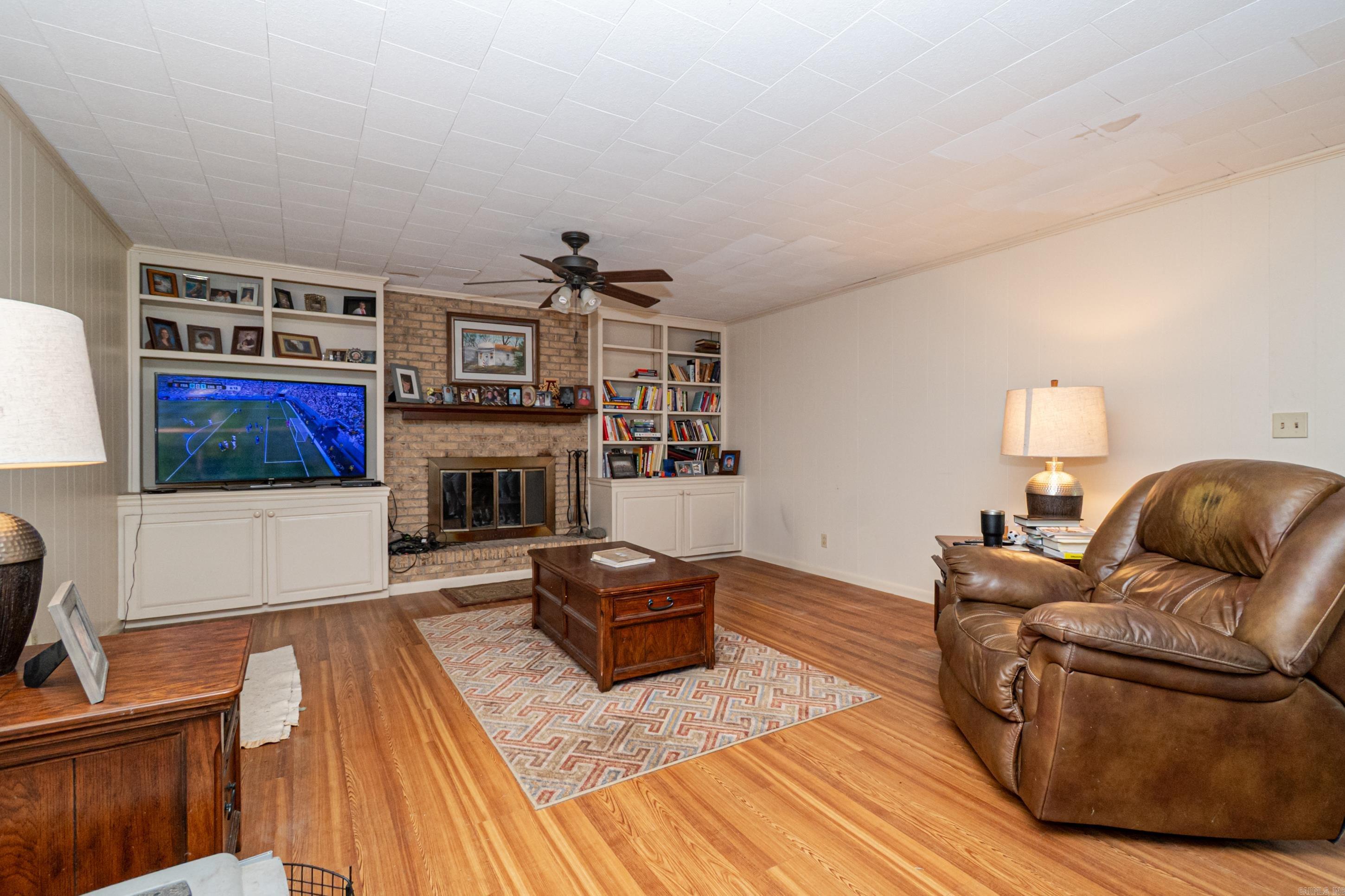 1717 Pineview Property Photo 7