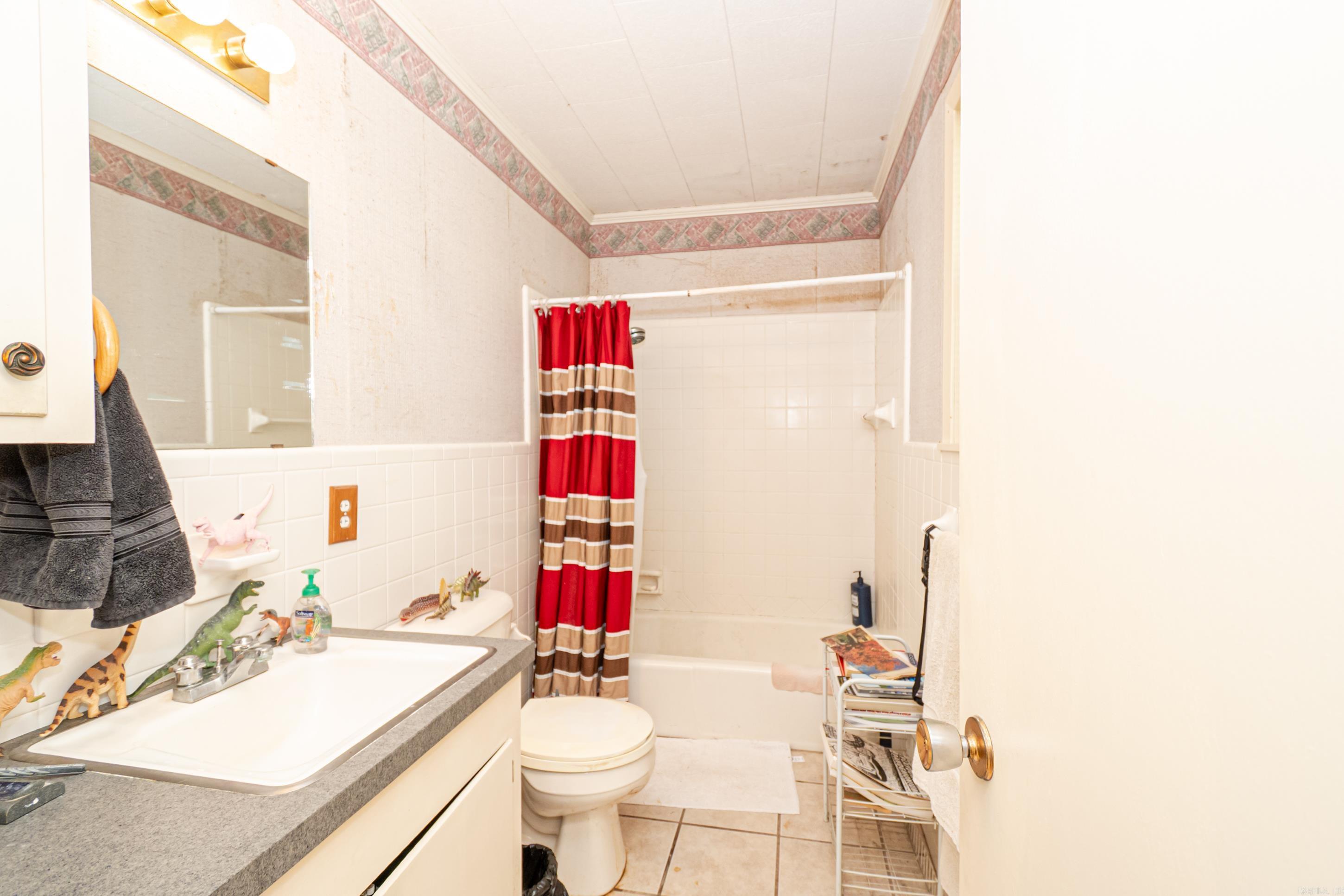 1717 Pineview Property Photo 10