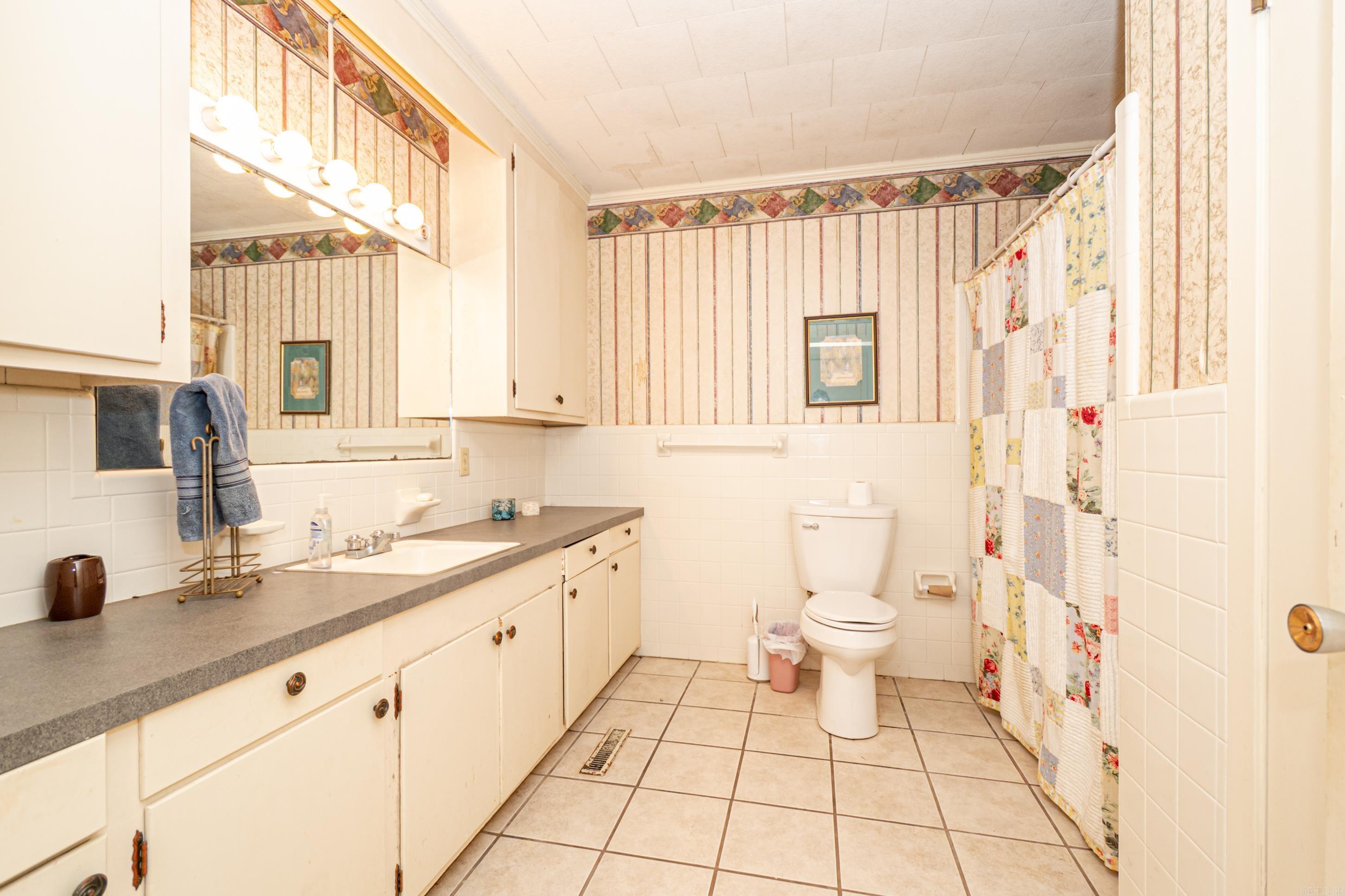 1717 Pineview Property Photo 13