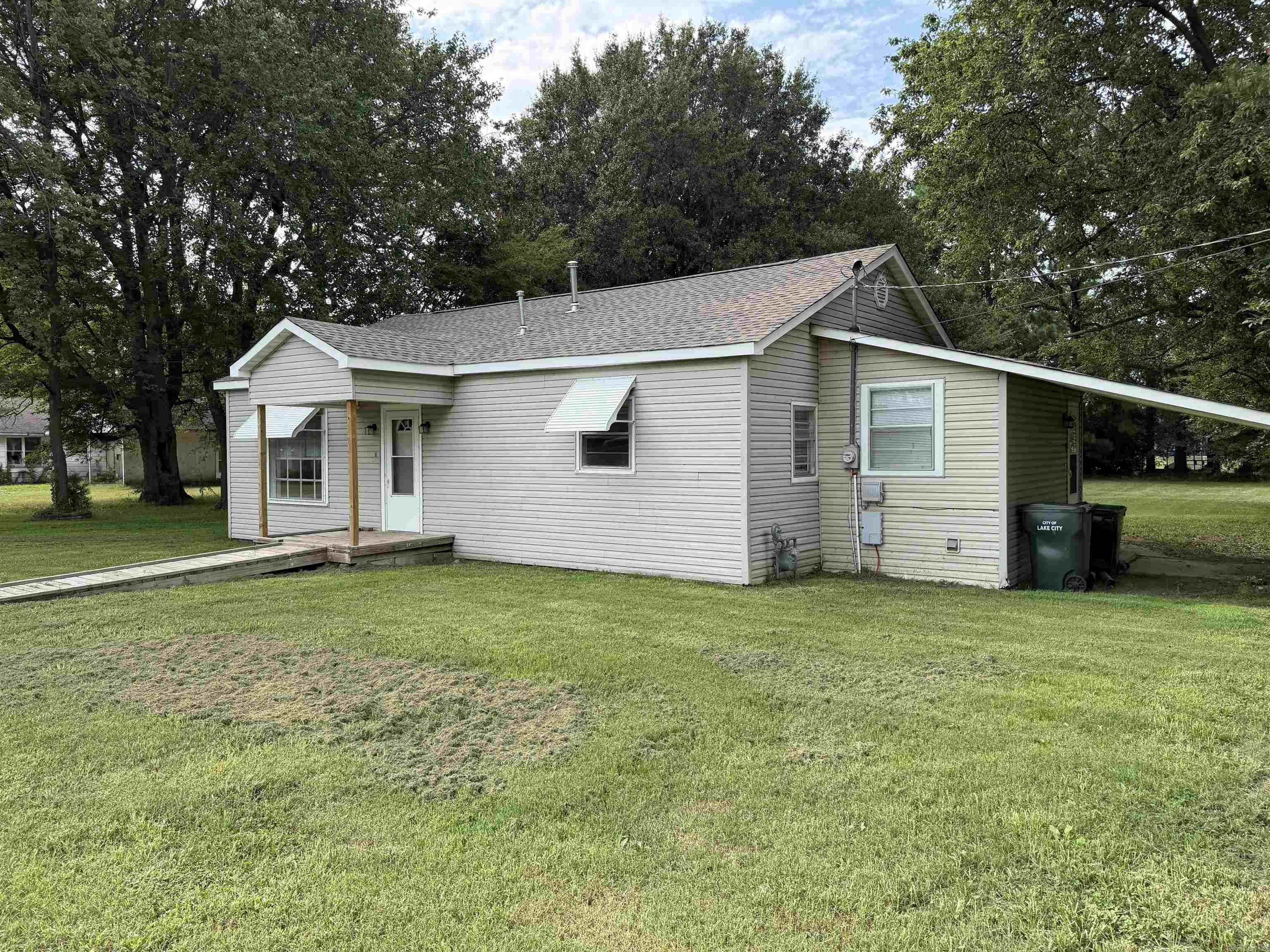 404 Elm Street Property Photo 10