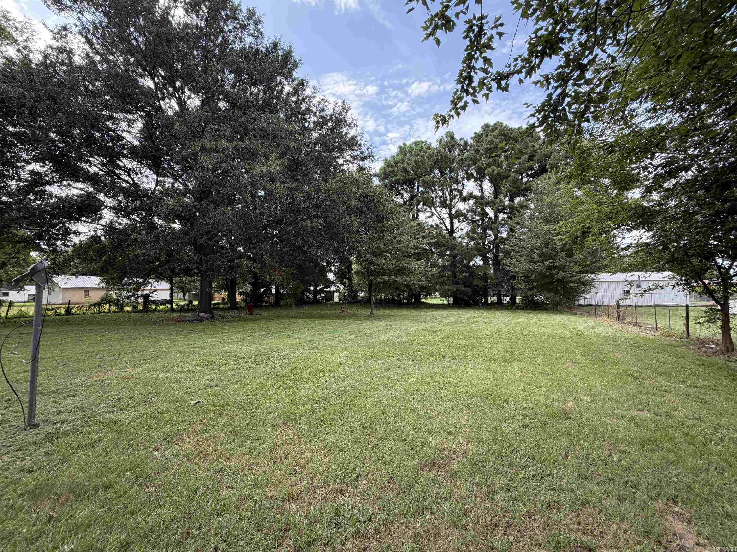 404 Elm Street Property Photo 13