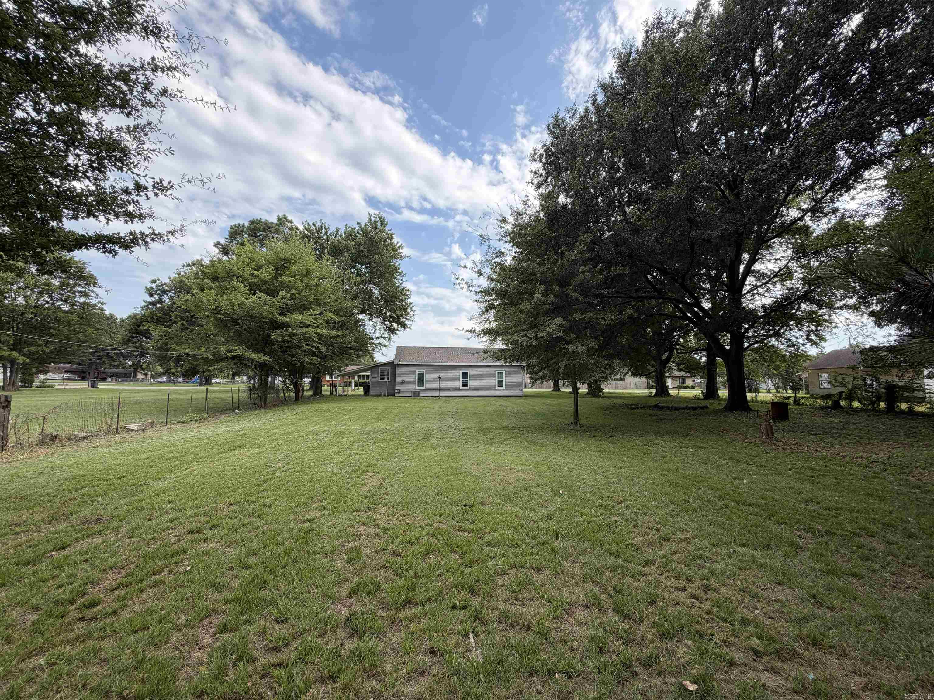 404 Elm Street Property Photo 15
