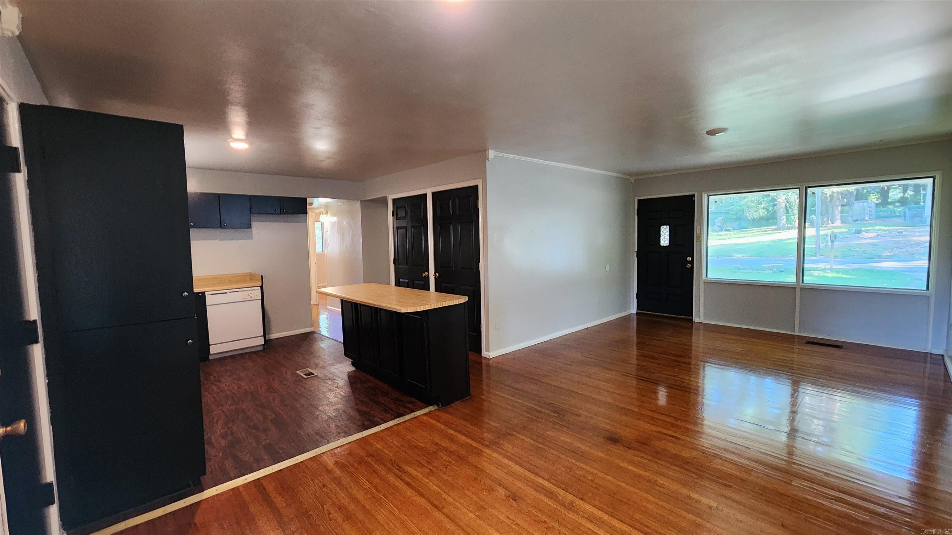 2 Southmont Drive Property Photo 5