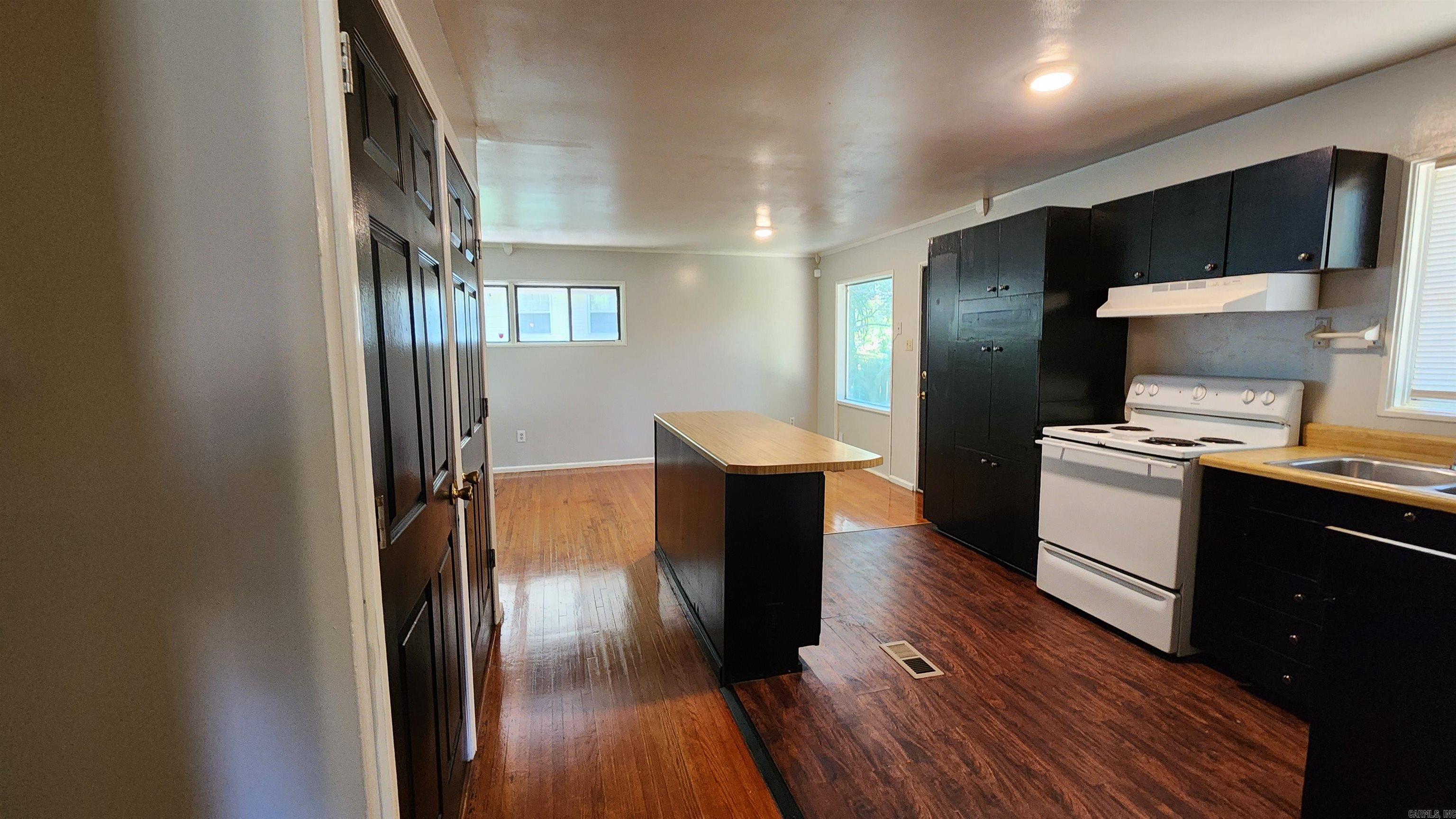 2 Southmont Drive Property Photo 11