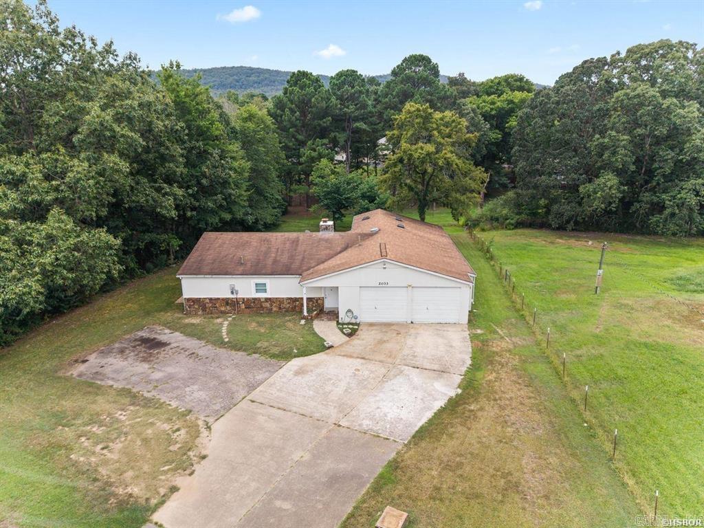 2033 N Hwy 7 Property Photo 1