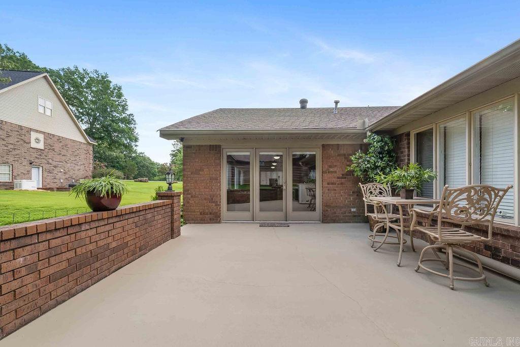 1010 Huntington Place Property Photo 10
