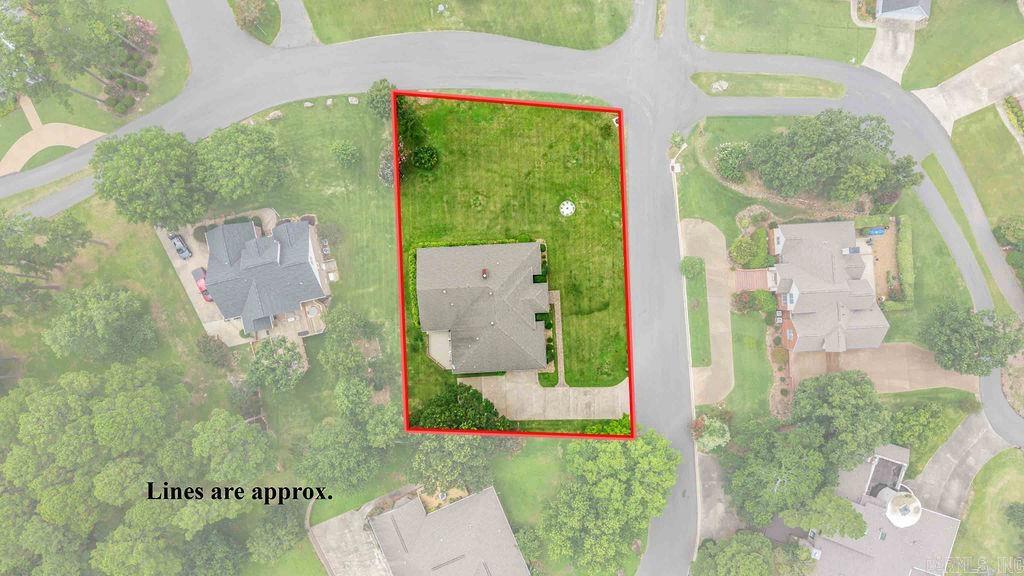 1010 Huntington Place Property Photo 14
