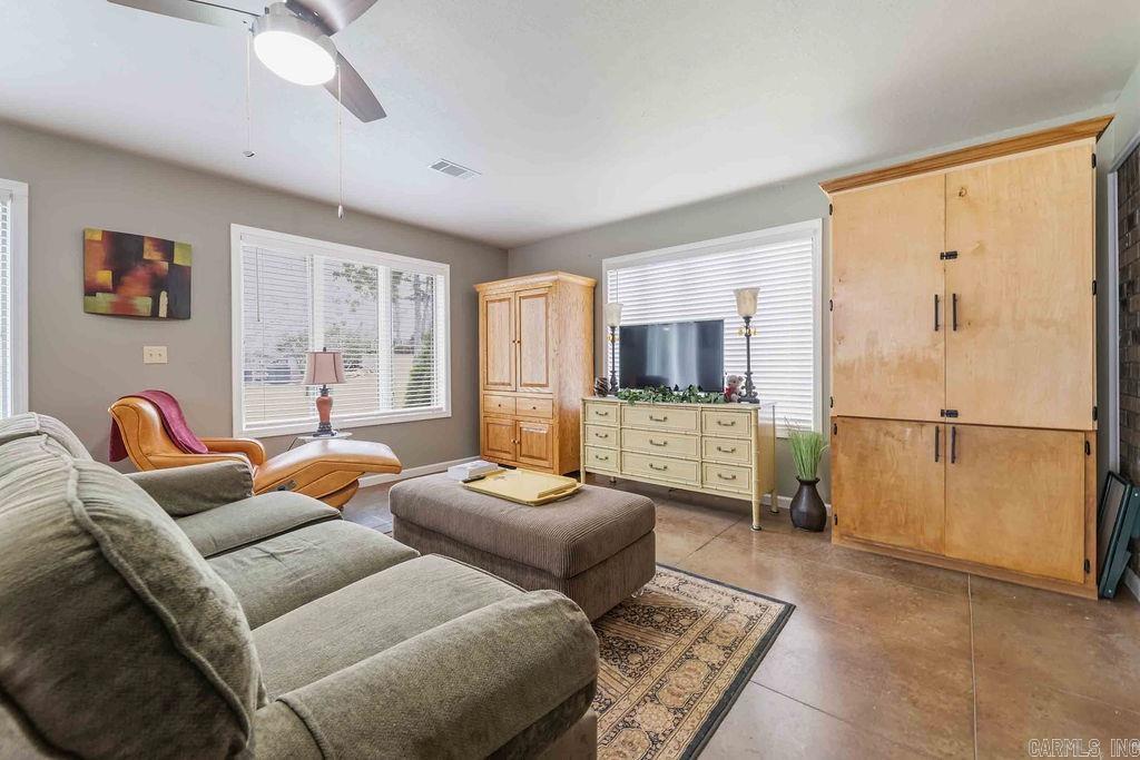 1010 Huntington Place Property Photo 27