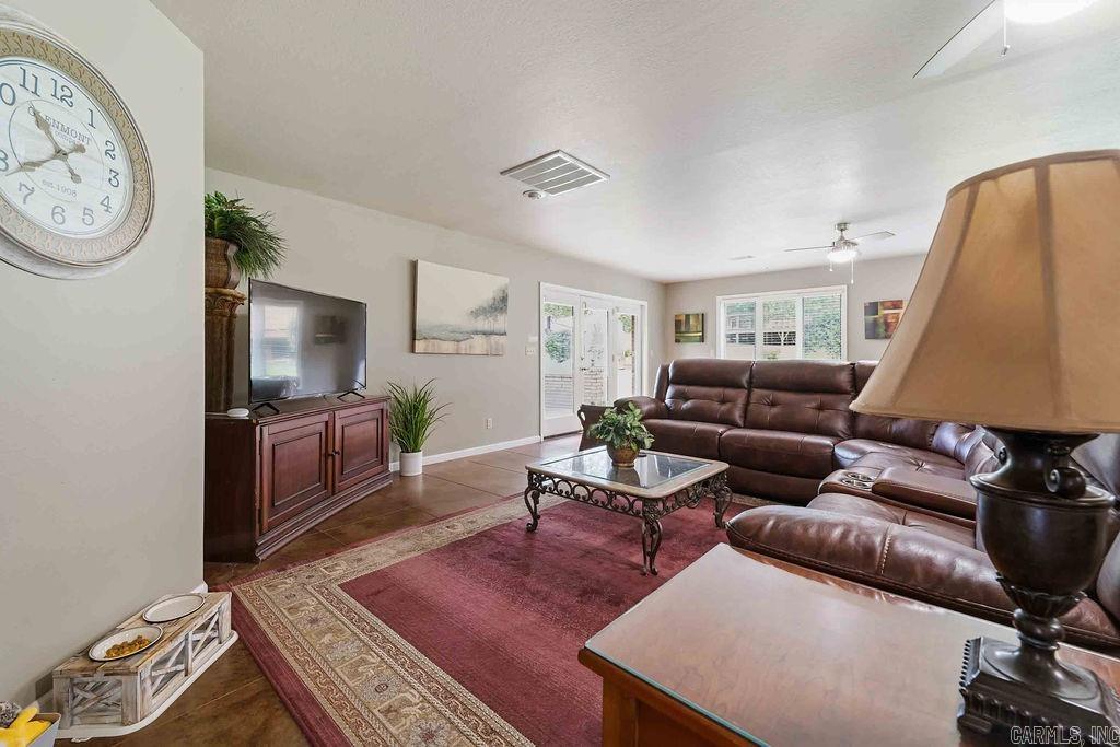 1010 Huntington Place Property Photo 29