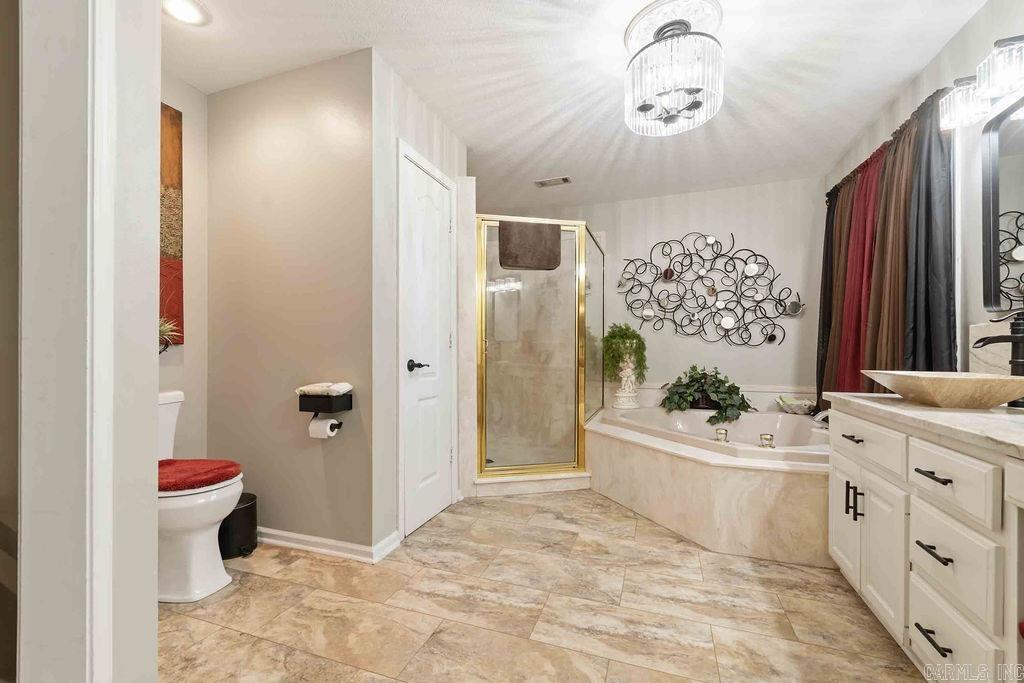 1010 Huntington Place Property Photo 35