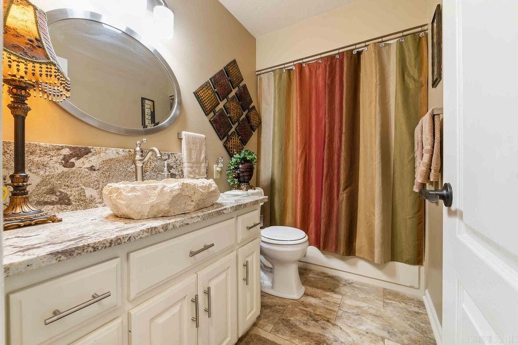 1010 Huntington Place Property Photo 42