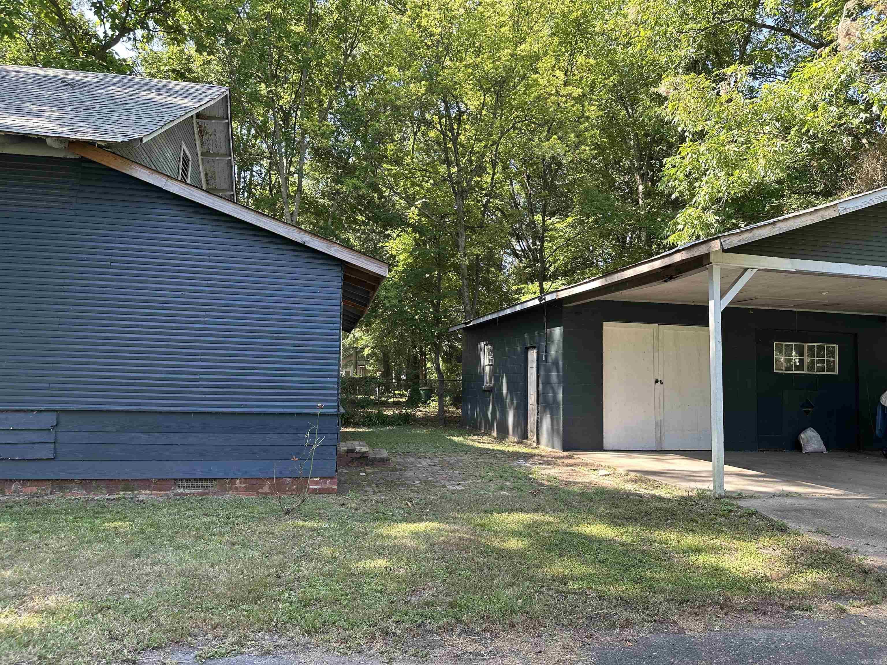 1104 School Street Property Photo 20
