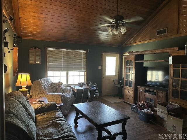 225 Kildee Rd Property Photo 2