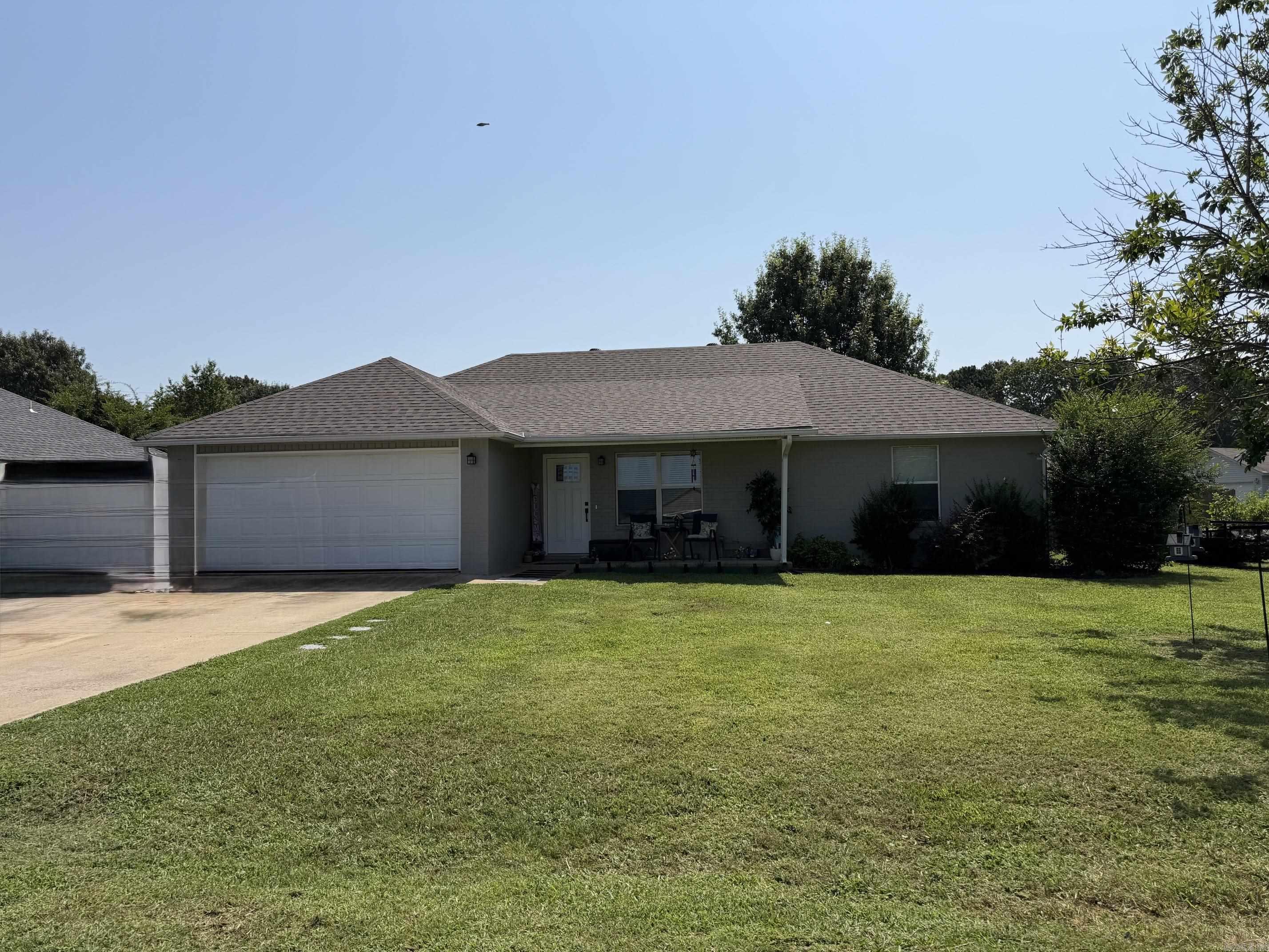 409 Atoka Property Photo 2