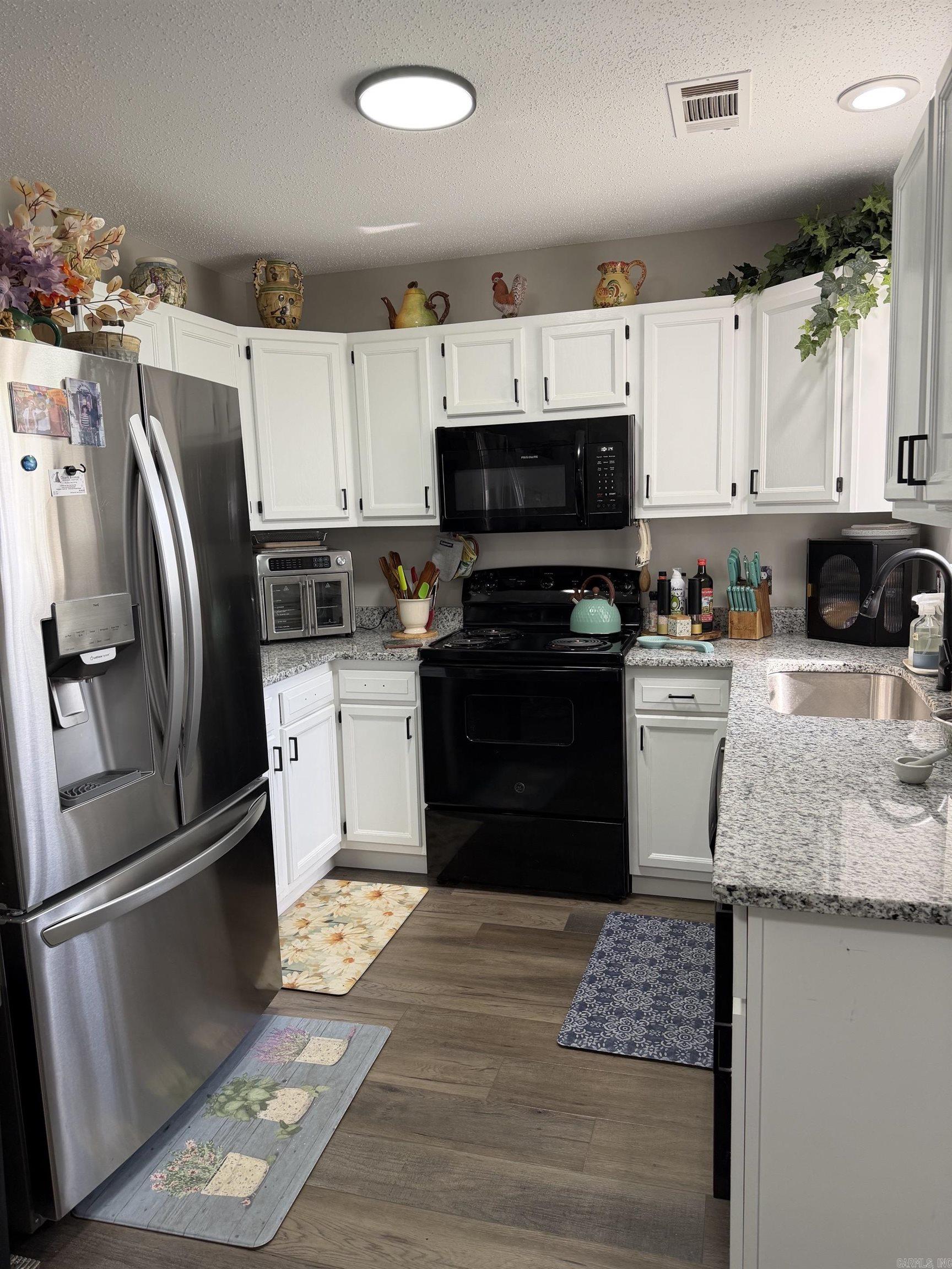 409 Atoka Property Photo 14