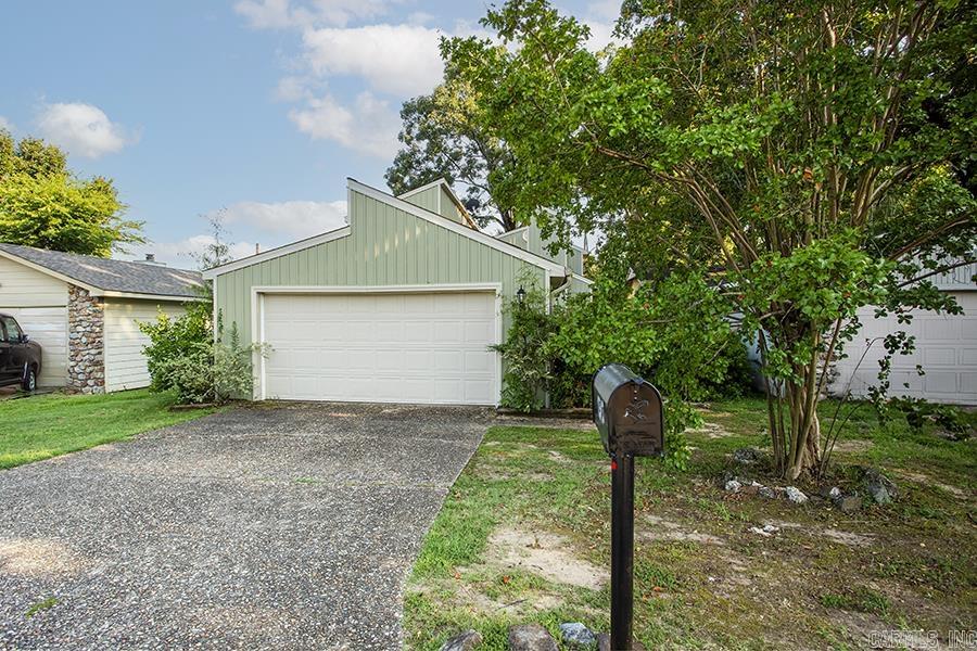 1513 Pickering Property Photo 3